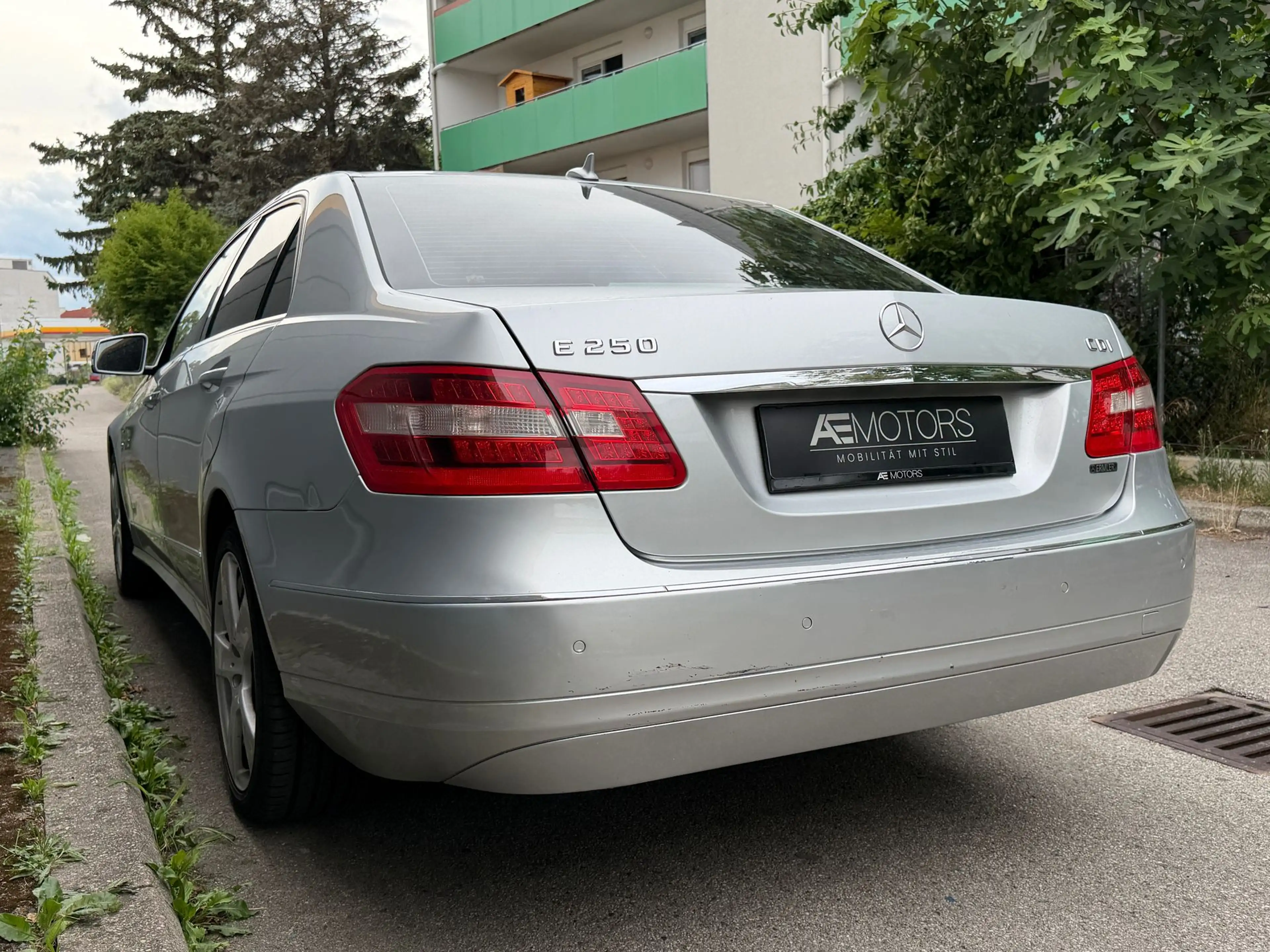 Mercedes-Benz E 250 *Elegance*XEON*TEMPOMAT*KLIMA*KREDIT* — photo 11