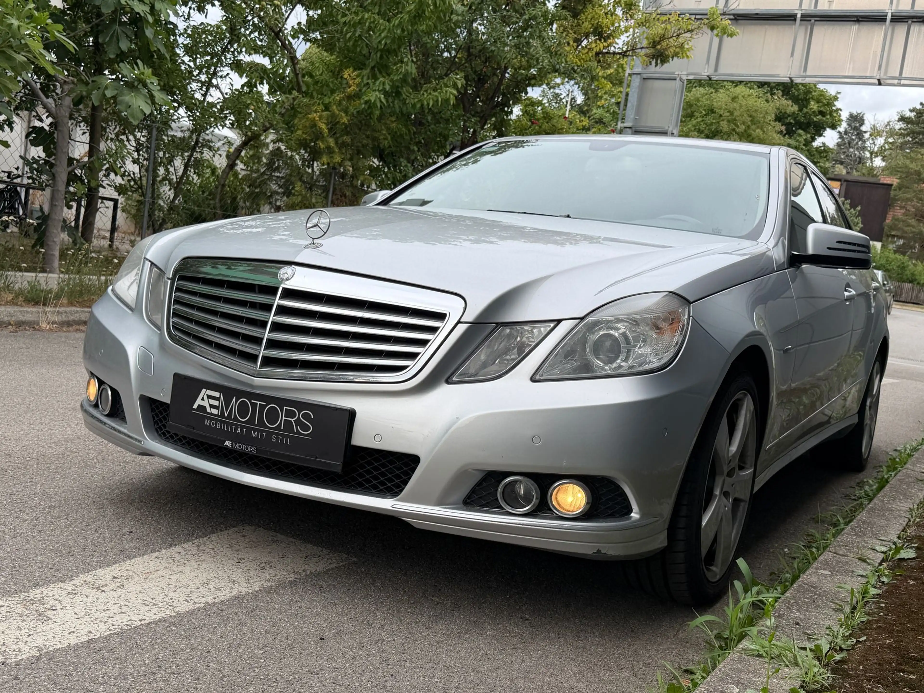 Mercedes-Benz E 250 *Elegance*XEON*TEMPOMAT*KLIMA*KREDIT* — photo 5