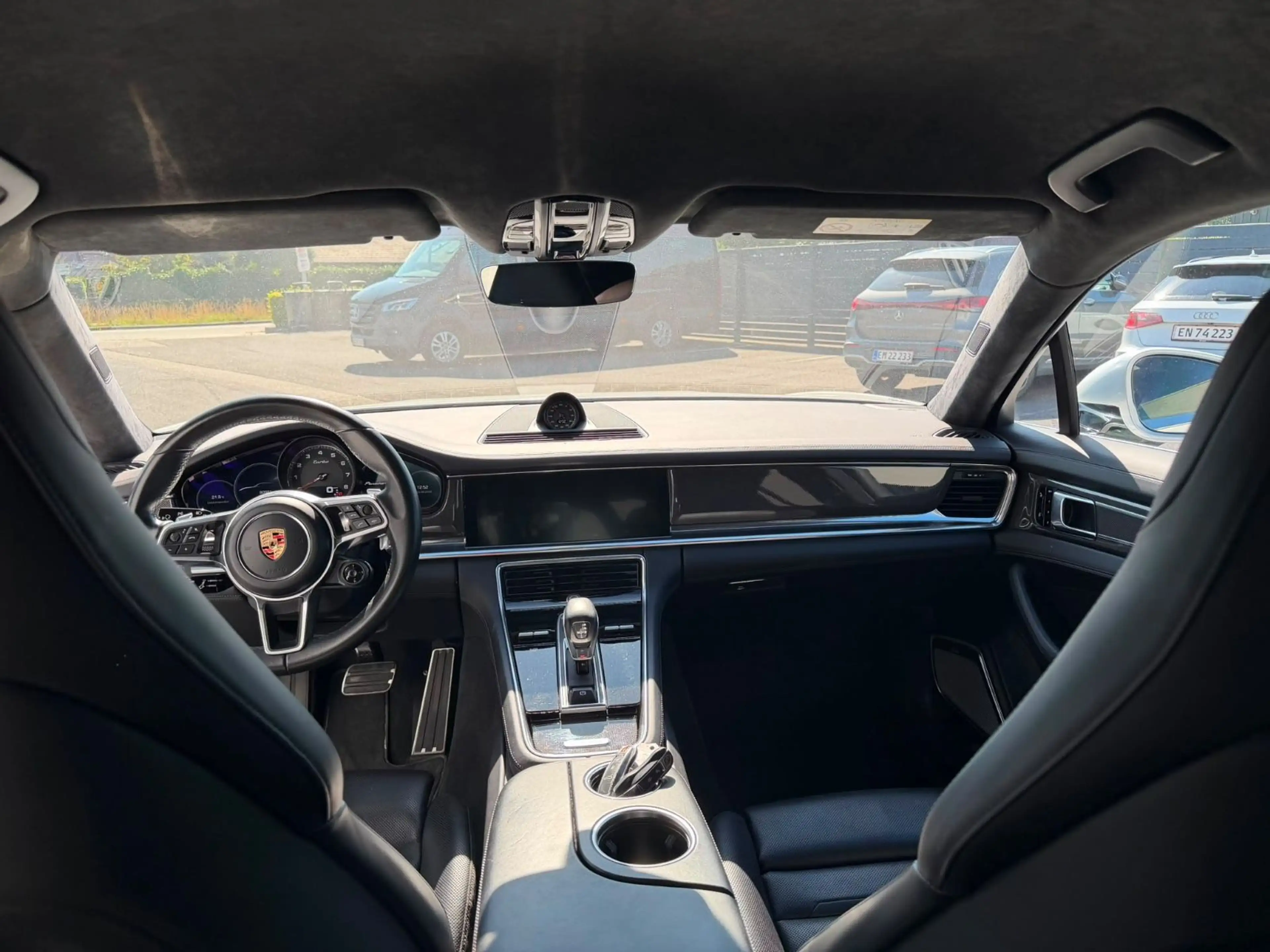 Porsche Panamera Turbo Sport Chrono/360/Burmester/Anhängerkup. — photo 9