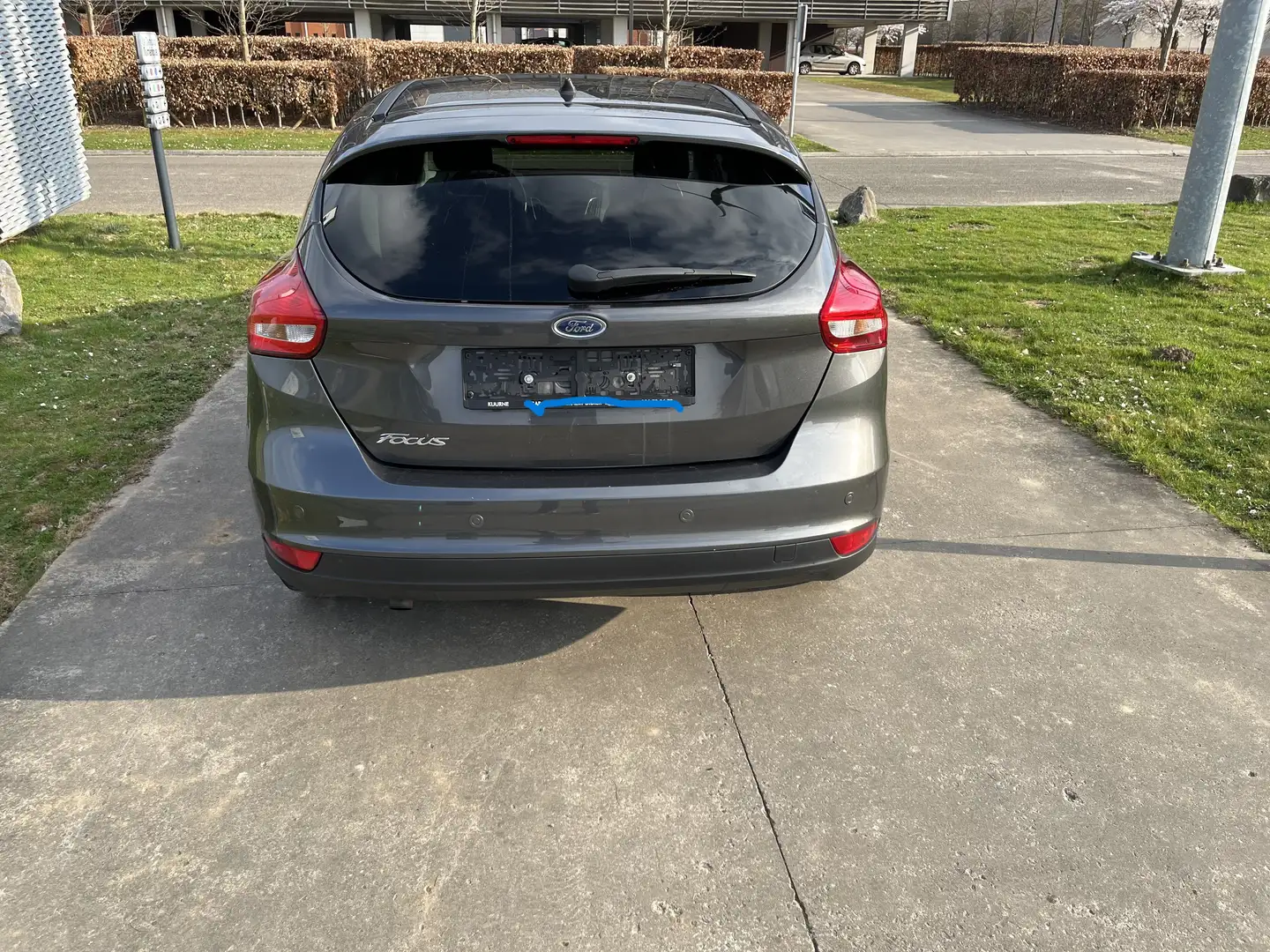 Ford Focus 1.5 TDCI+BusinessEdition-Lisez la Description- Noir - 2