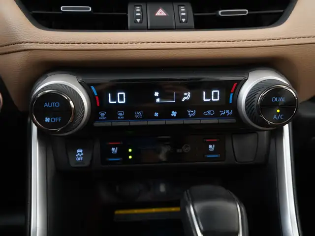 Toyota Rav4 view 11