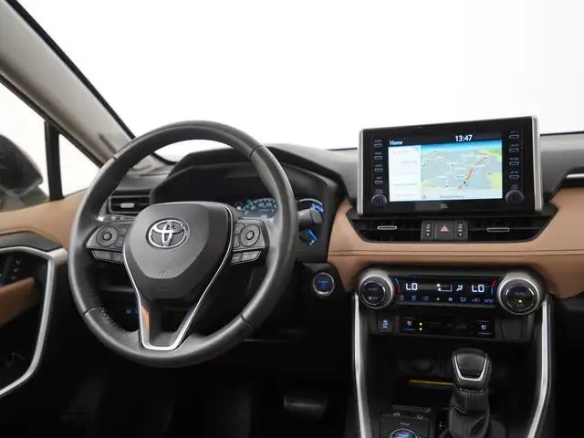 Toyota Rav4 view 5
