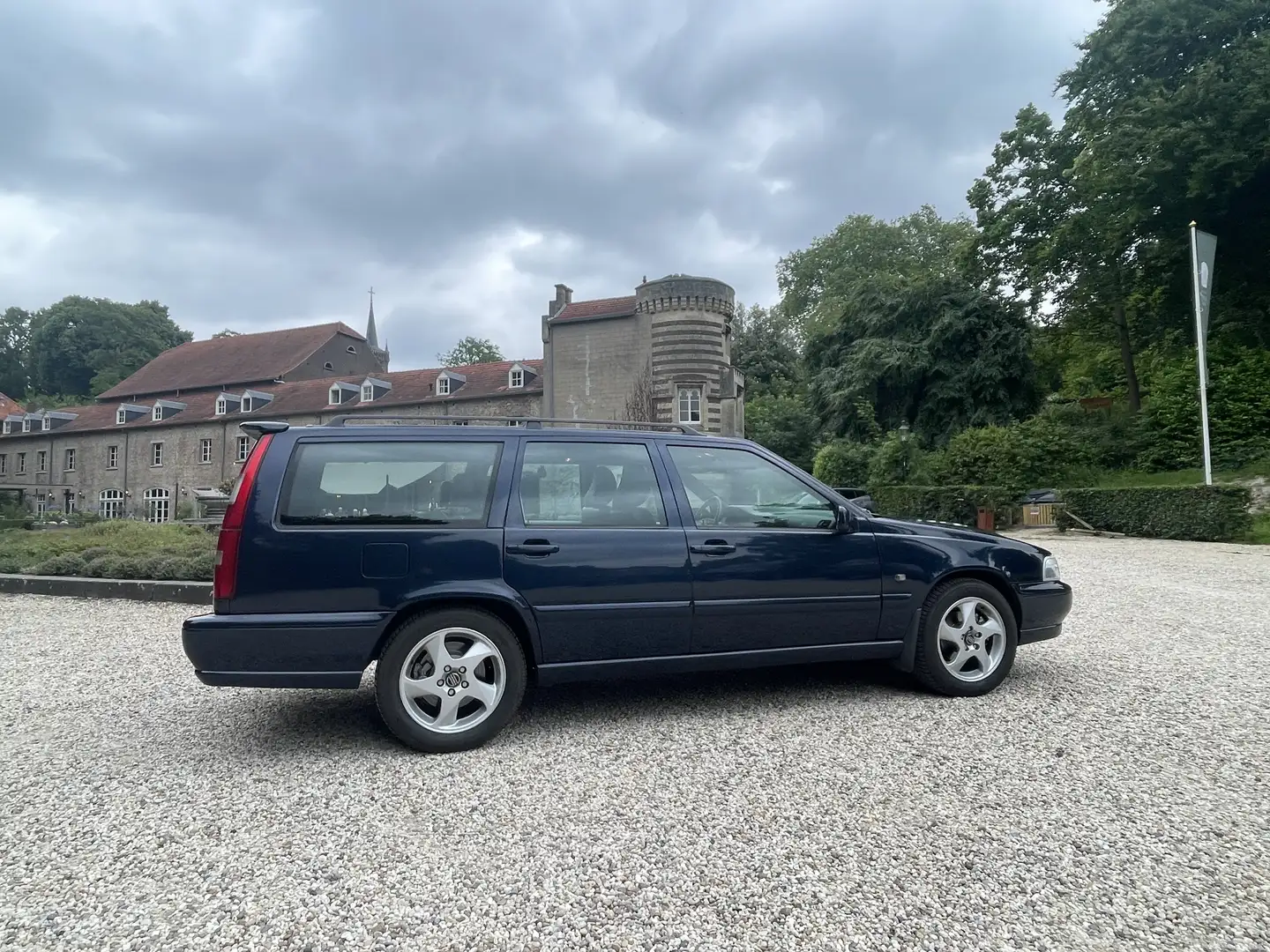 Volvo V70 2.5 plava - 2
