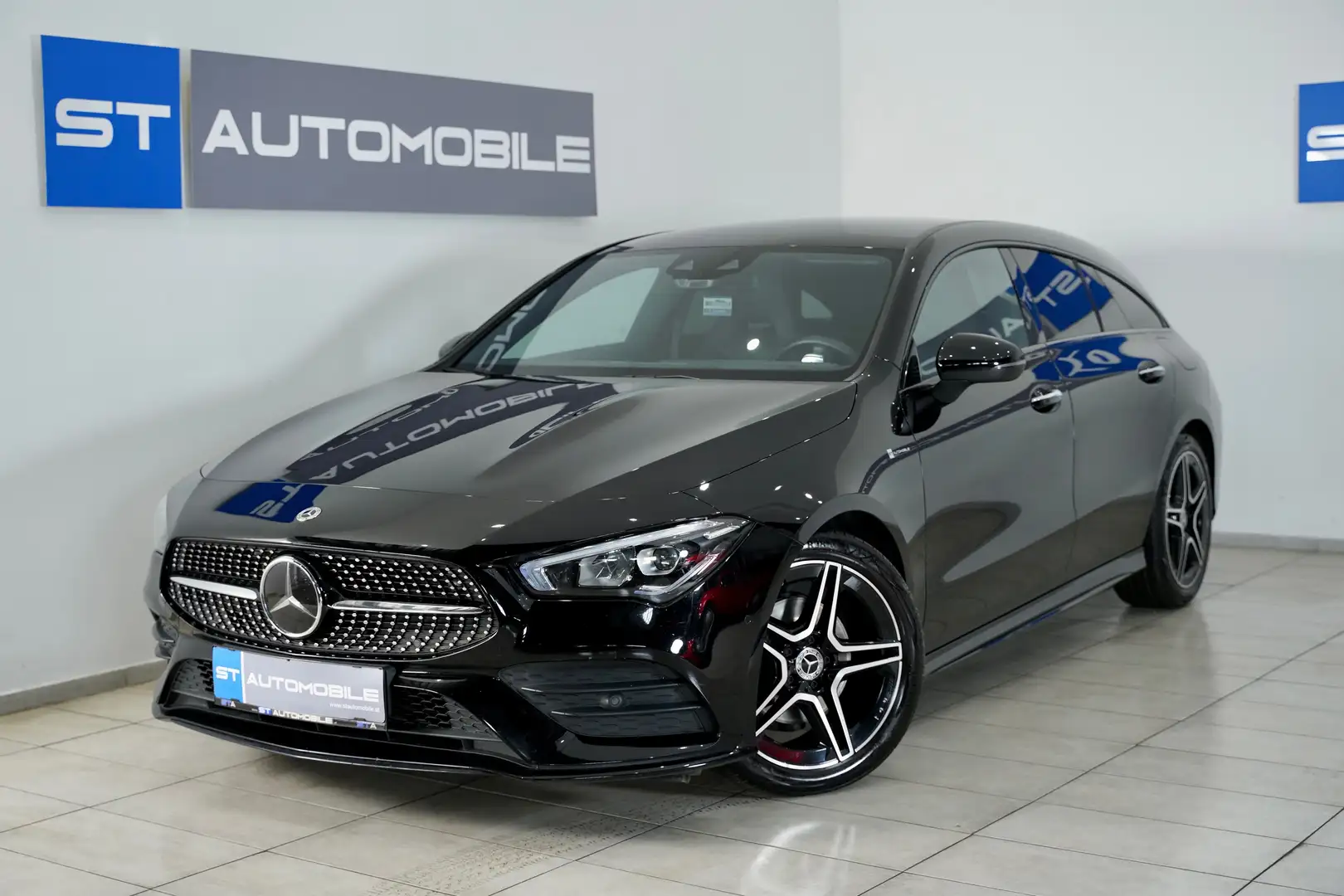 Mercedes-Benz CLA 200 d Shooting Brake Aut. // AMG-LINE // KEYLESS // Noir - 1