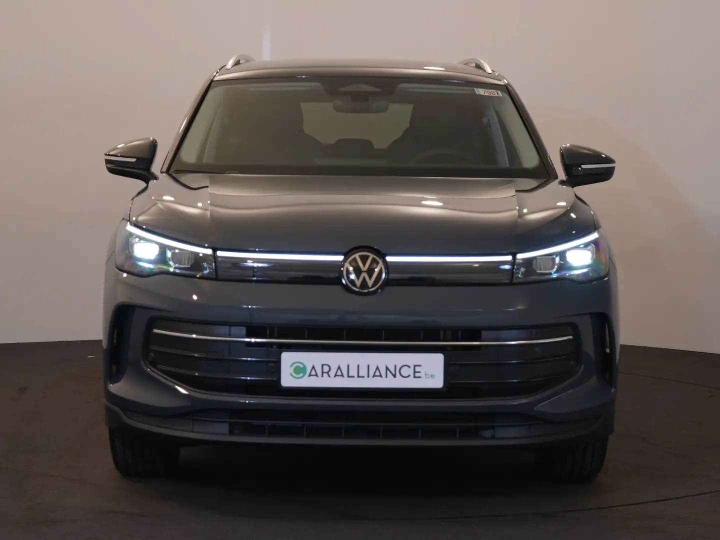 Volkswagen Tiguan Friends 1.5eTSI DSG|Easy Open|Vitres Ass|JA17|Park Grijs - 2