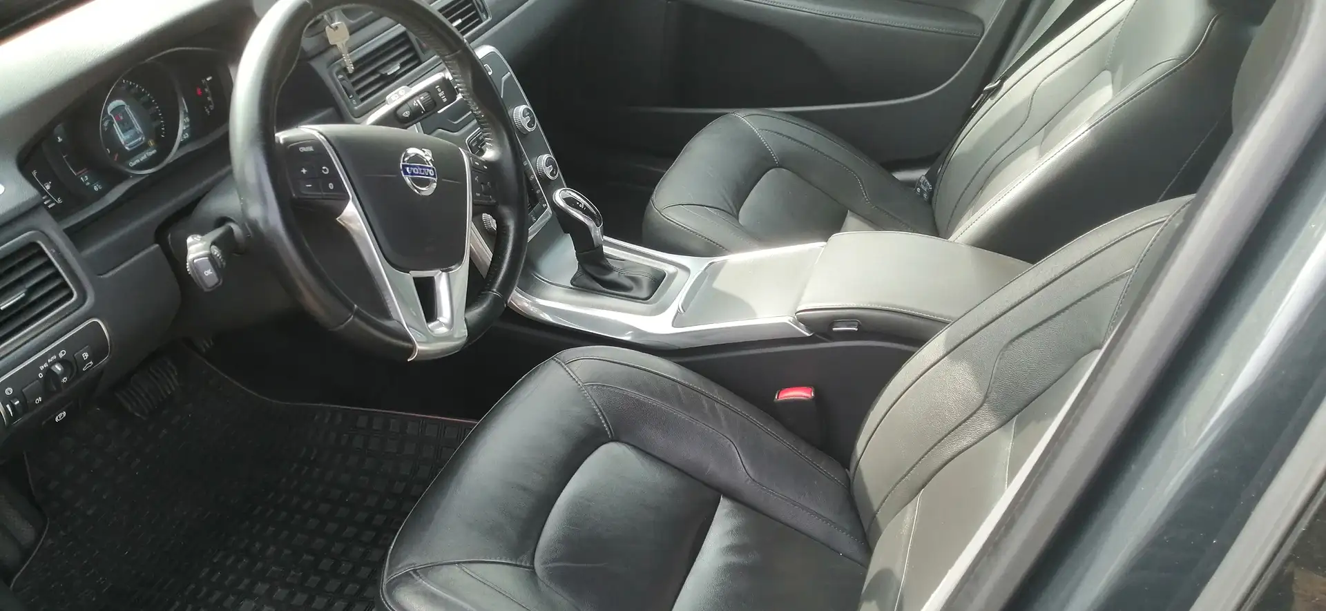 Volvo V70 V70 D3 Kinetic Geartronic Kinetic - 1