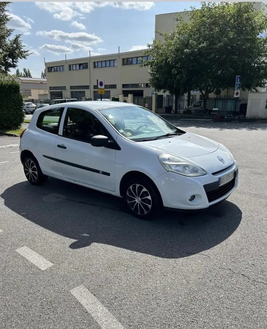 Renault Clio III dCi 70 115g eco2 Expression Clim - 2