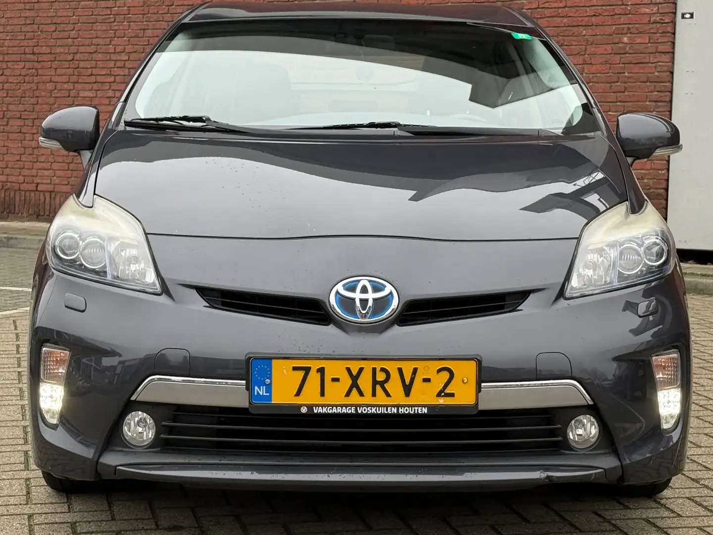 Toyota Prius 1.8 Plug-in Dynamic|LEDER|NAVI|R.CAMARA|NAP Grau - 2