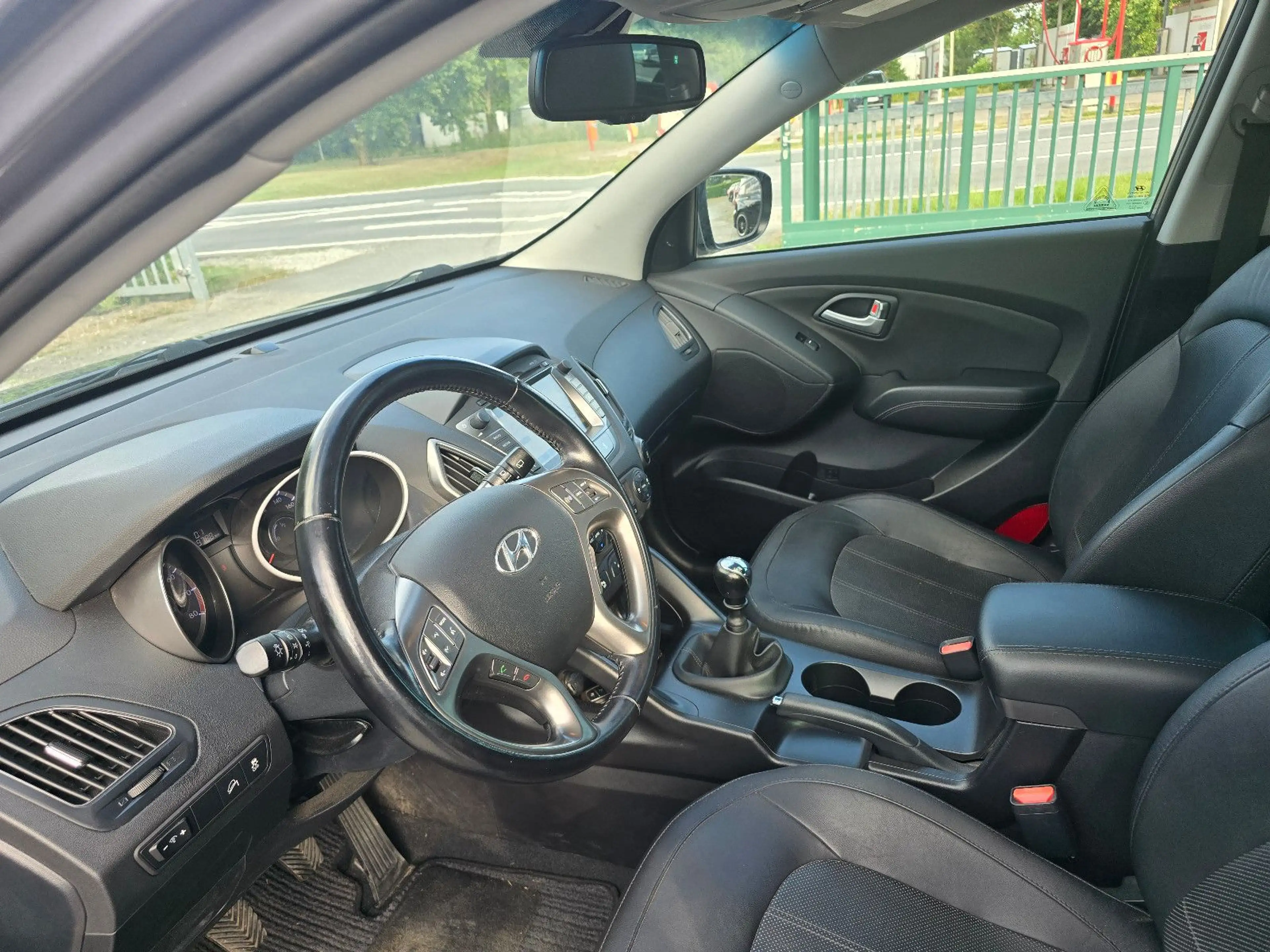 Hyundai iX35 Trend 2WD TÜV NEU — photo 13