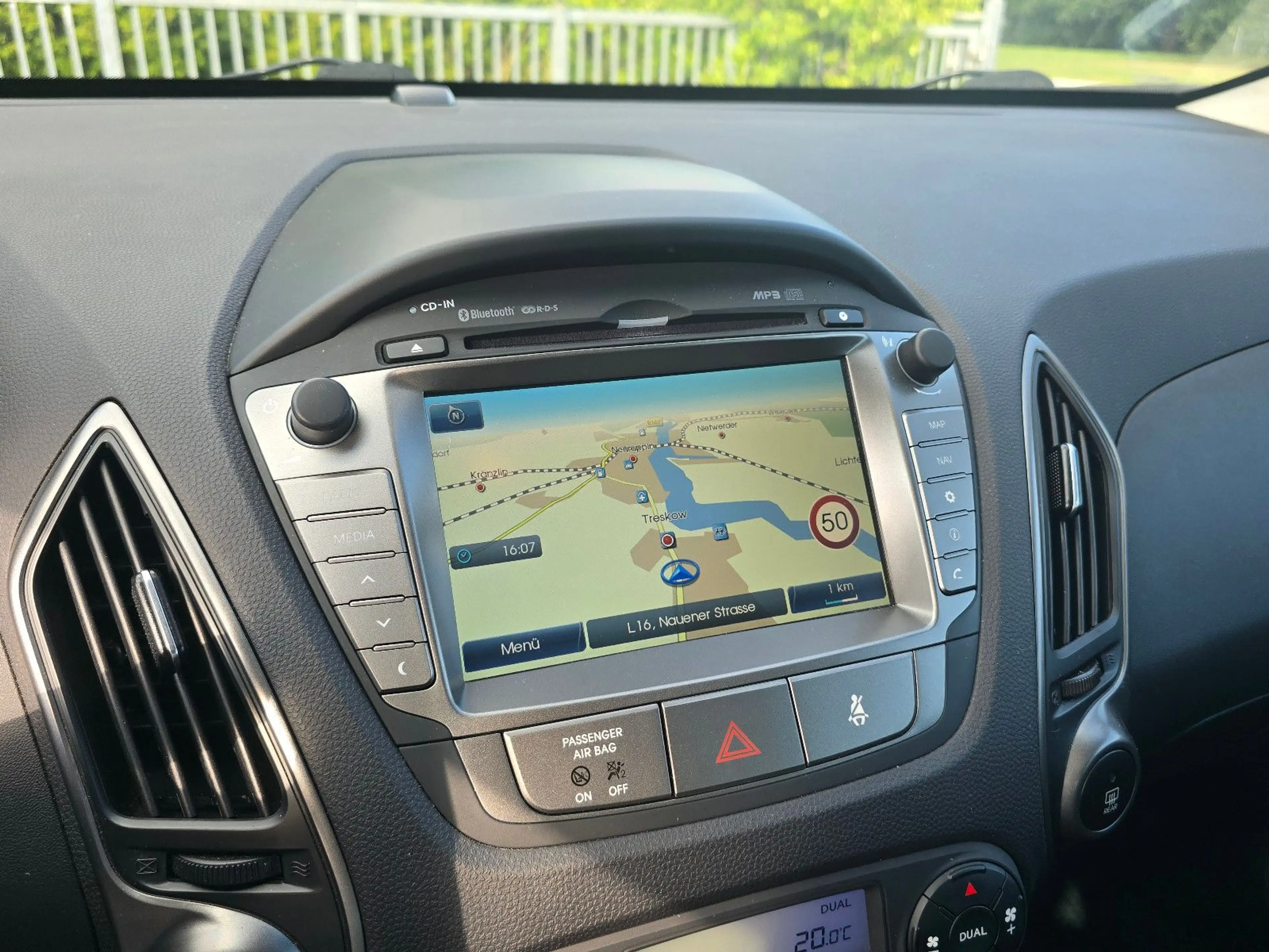 Hyundai iX35 Trend 2WD TÜV NEU — photo 15