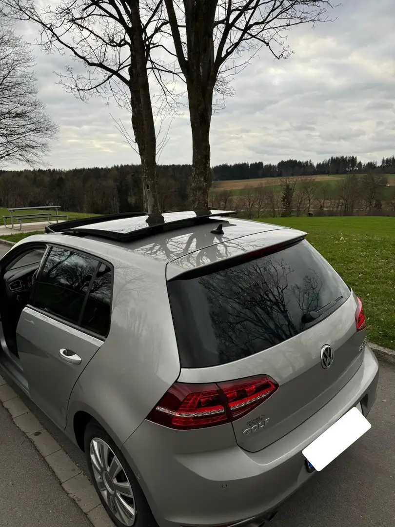 Volkswagen Golf 2.0 TDI BlueMotion Technology DSG Highline - 2