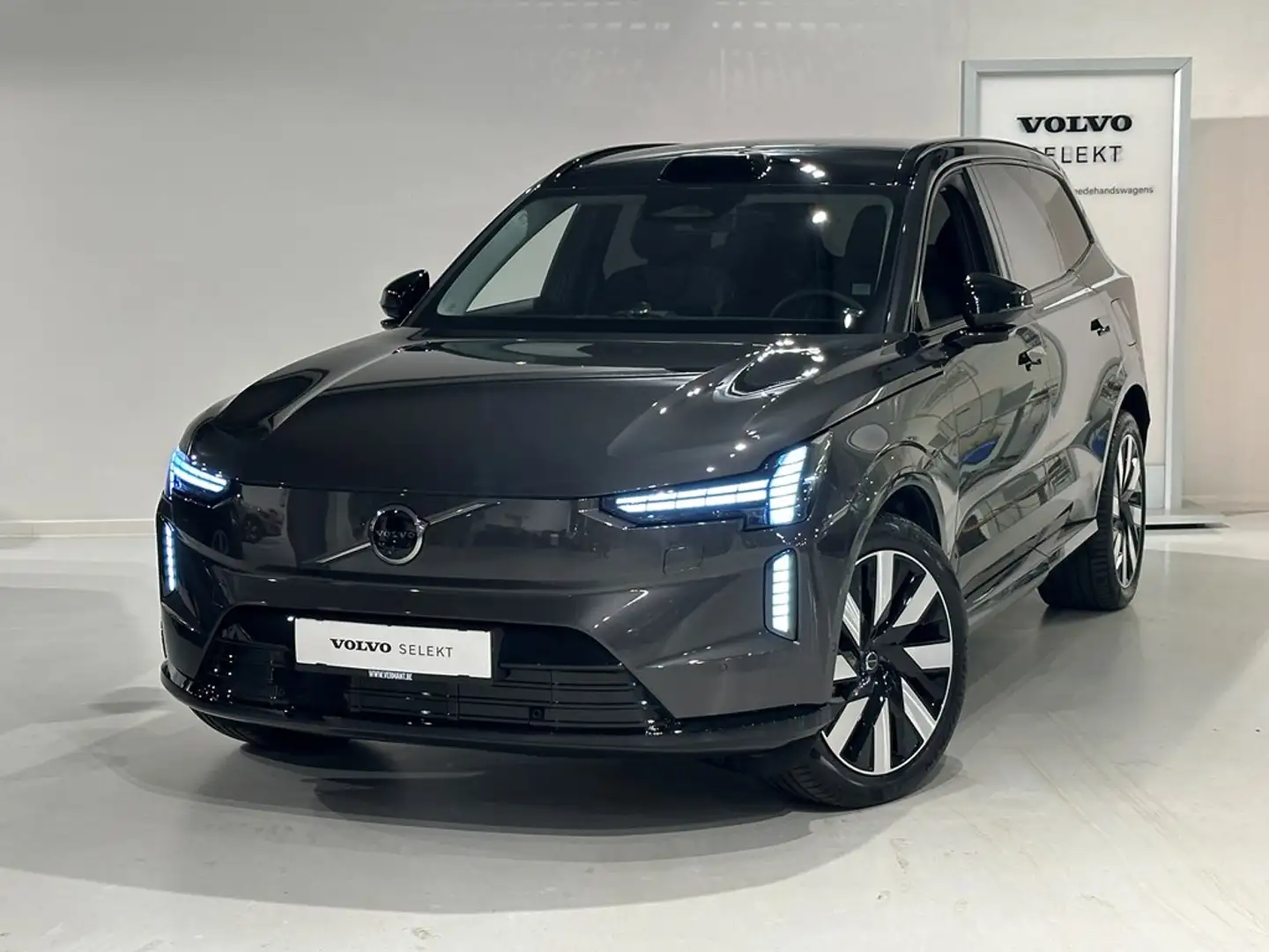 Volvo EX90 Ultra Twin Motor + LUCHTVERING/B&W/TREKHAAK Gris - 1