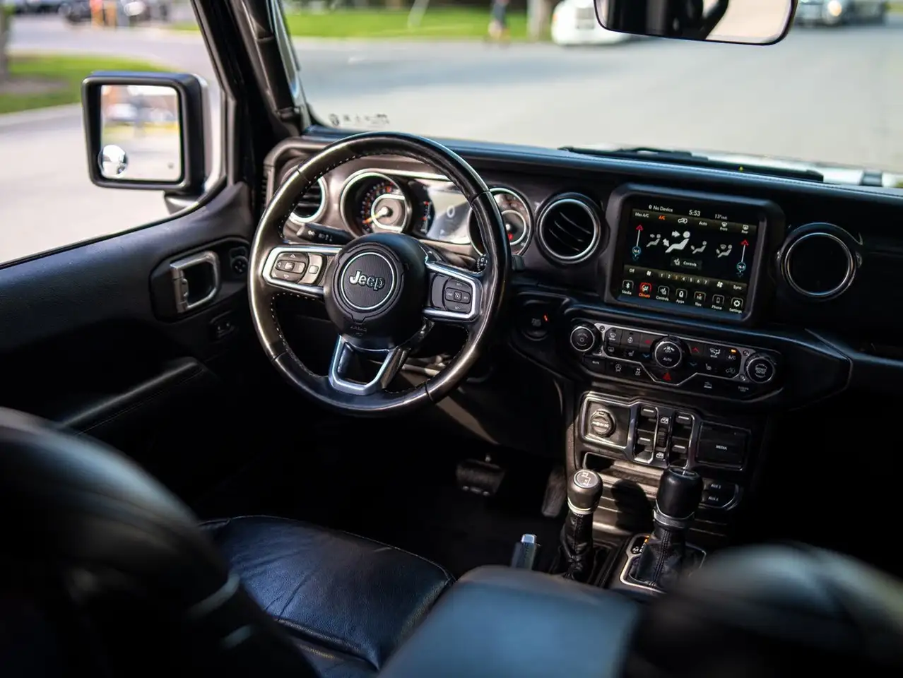 Jeep Wrangler снимка Jeep Wrangler