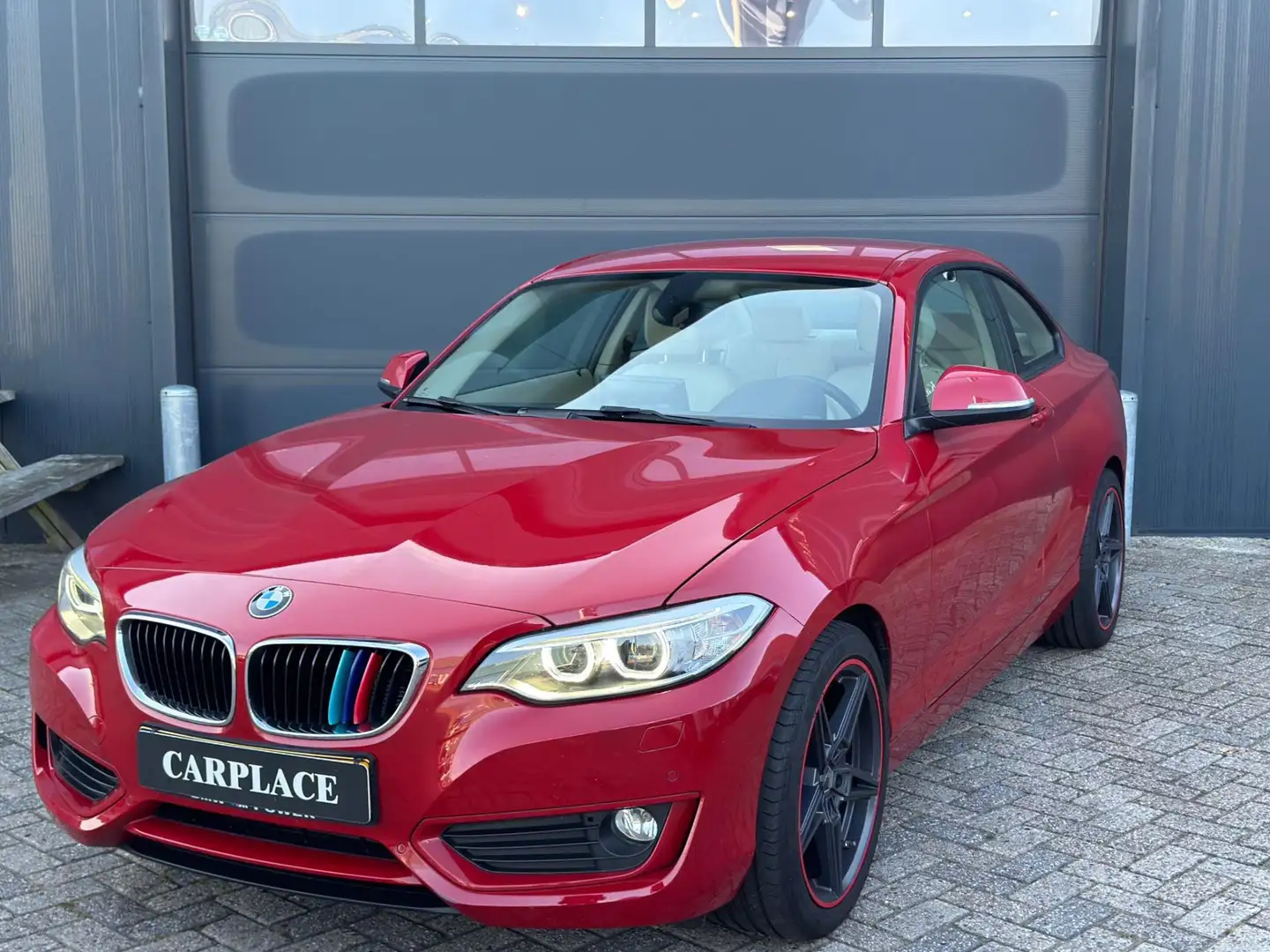 BMW 220 2-serie Coupé 220i High Executive Rood - 2
