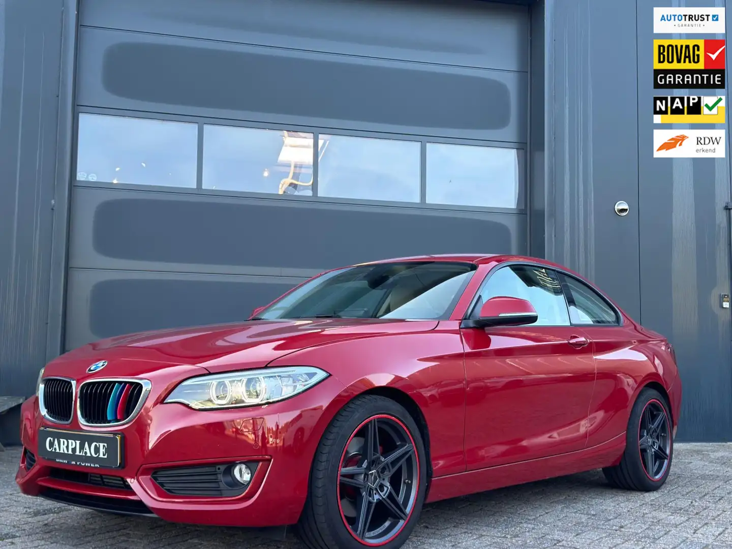 BMW 220 2-serie Coupé 220i High Executive Rood - 1