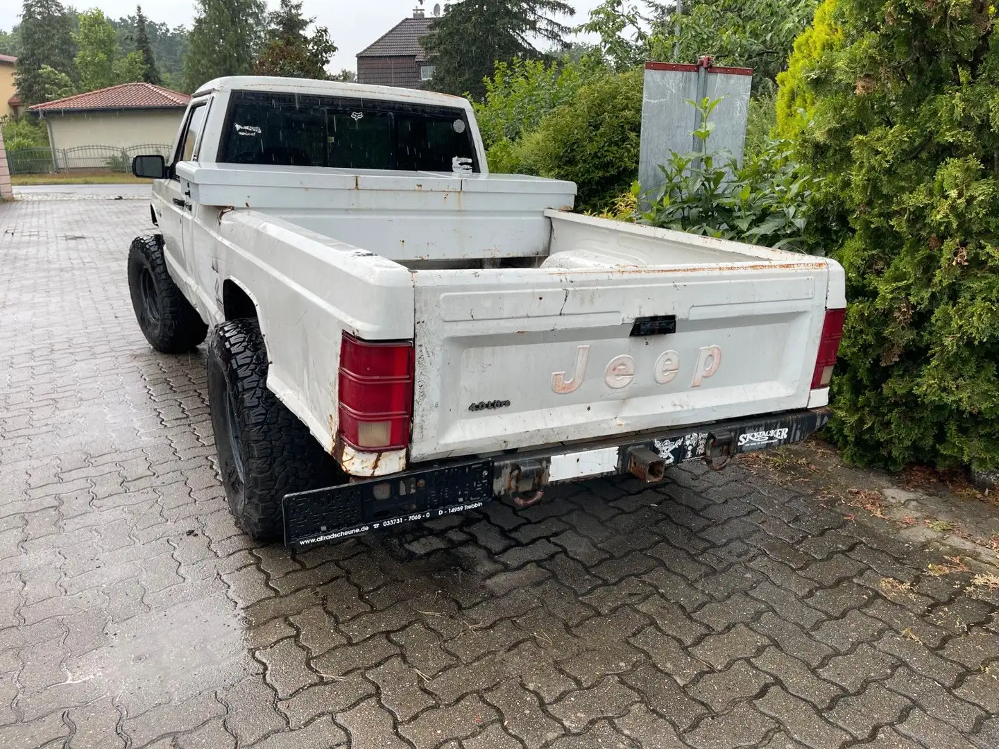 Jeep Comanche Bej - 1