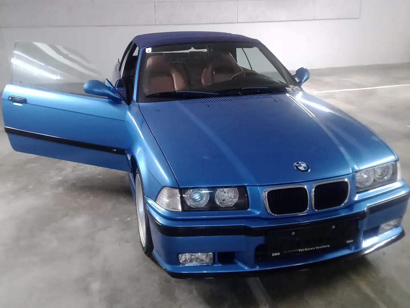 BMW 320 320i Cabrio Exclusiv-Edition Blau - 1