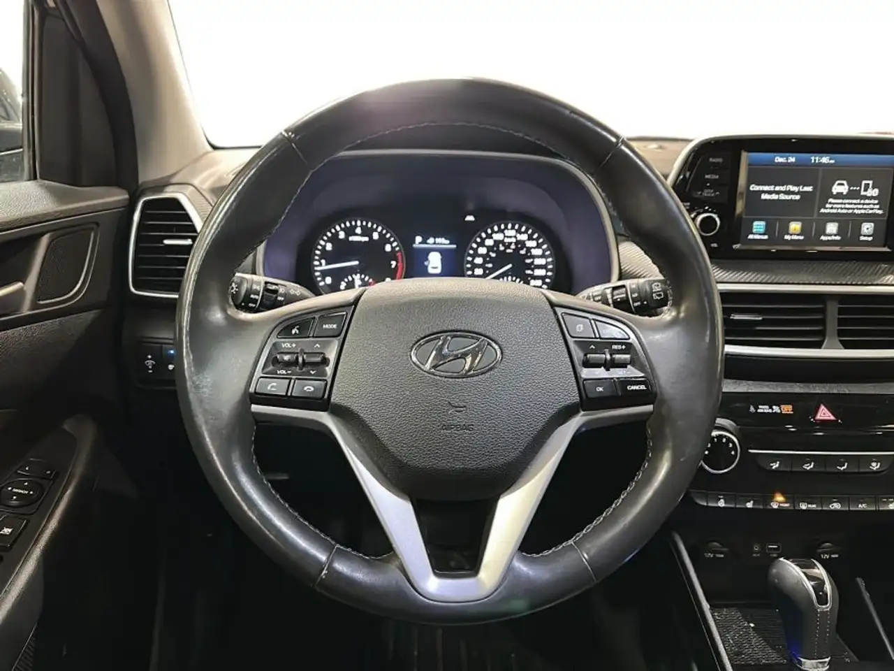 Hyundai TUCSON снимка Hyundai TUCSON