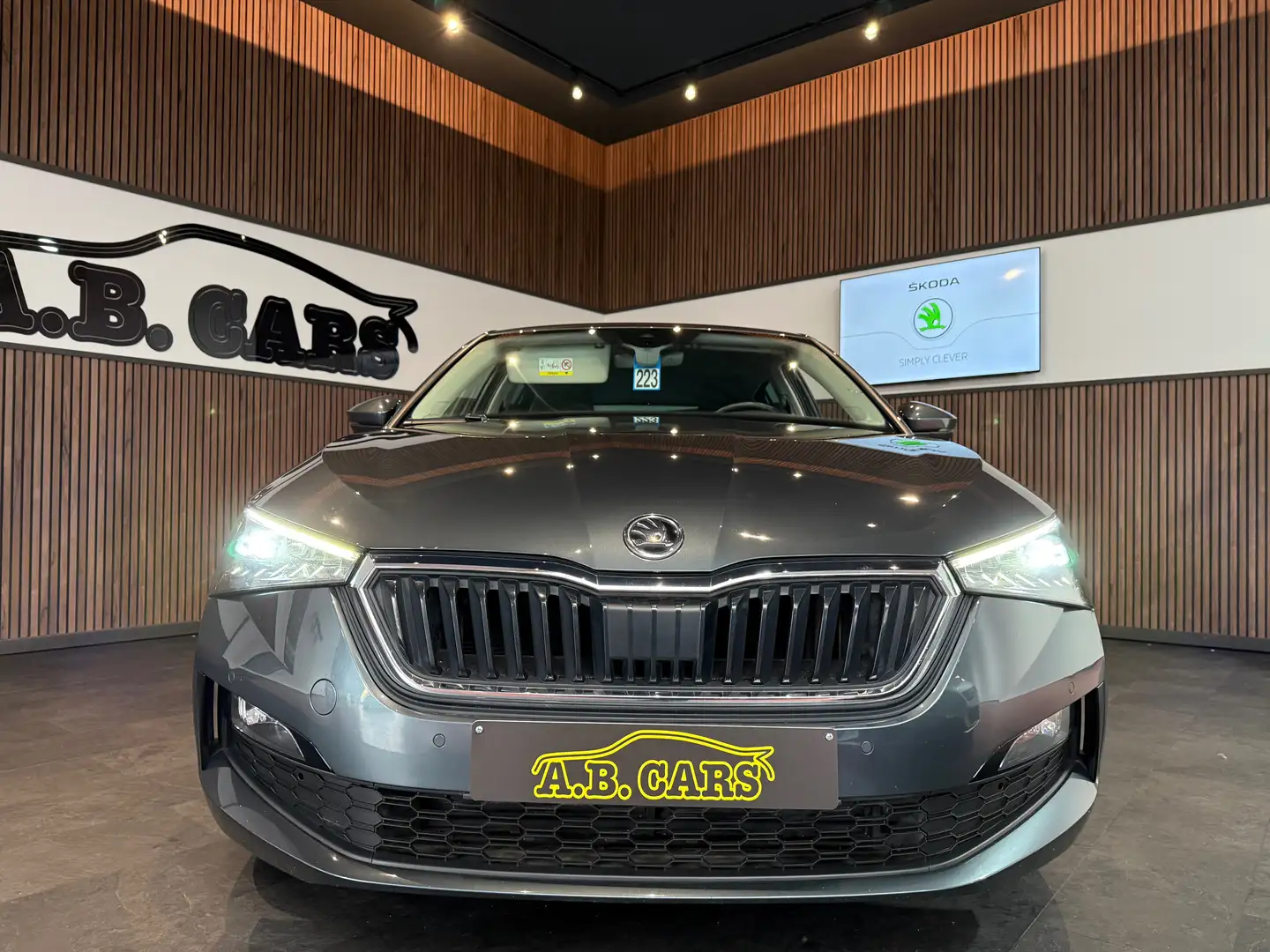 Skoda Scala 1.0 TSI *GARANTIE 12MOIS*1ER PROPRIÉTAIRE Grau - 2