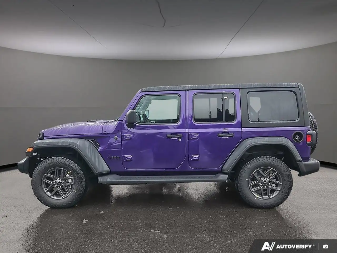 Jeep Wrangler снимка Jeep Wrangler