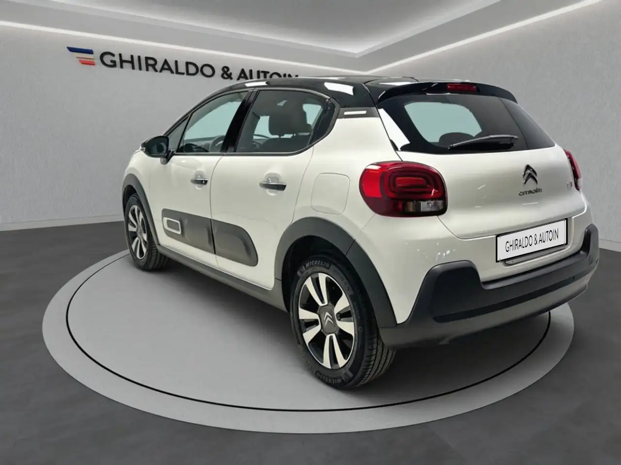 Citroen C3 III 2017 1.2 puretech Shine s&s 83cv 6