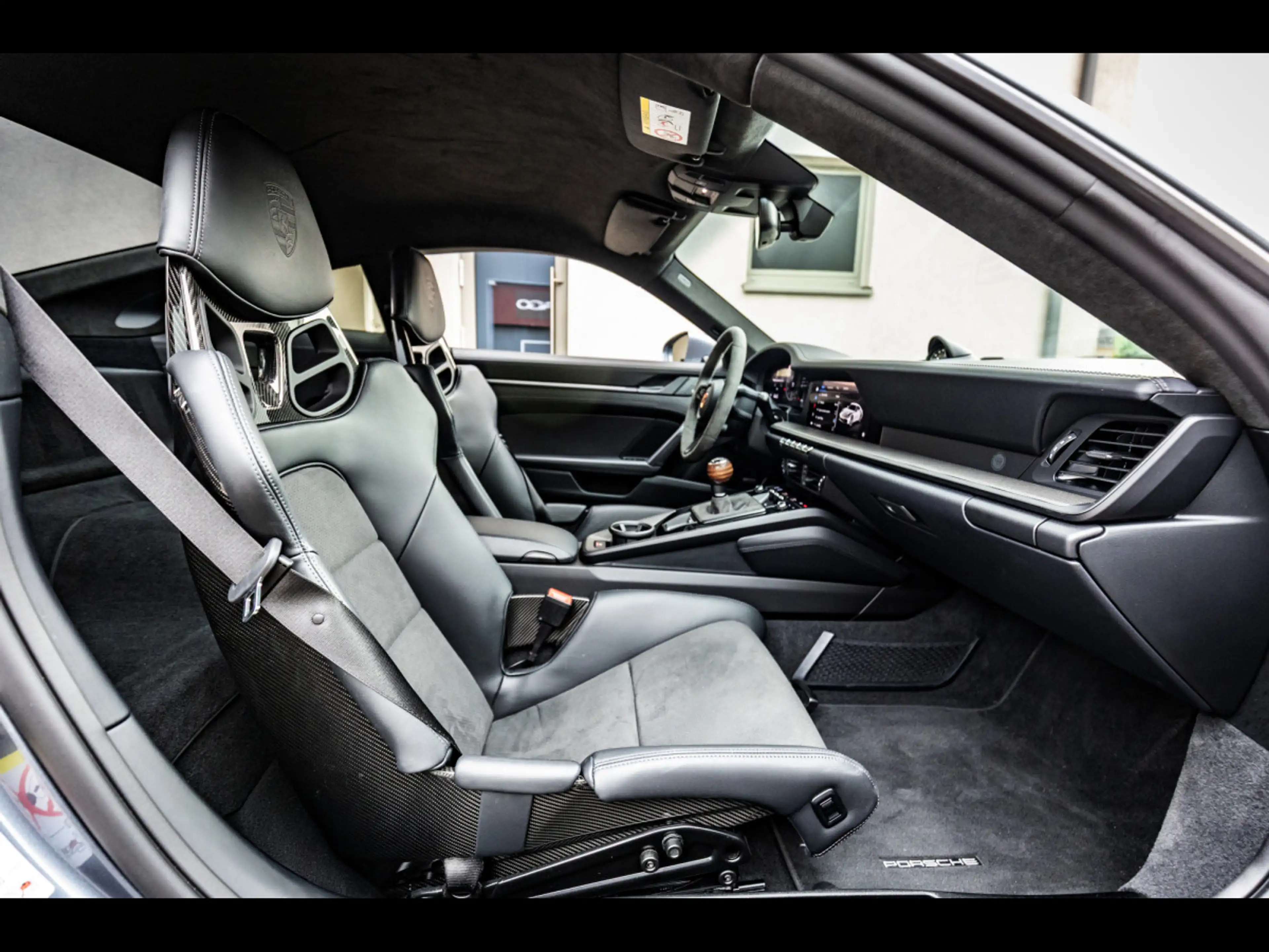 Porsche 911 (992.2) CARRERA T MANUAL°VANADIUM GREY°SATIN PPF — photo 15