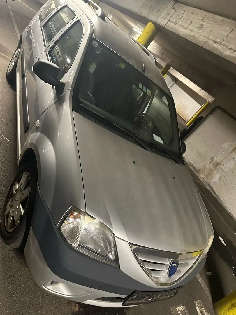 Dacia Logan Logan MCV 1,4 MPI Silber - 2
