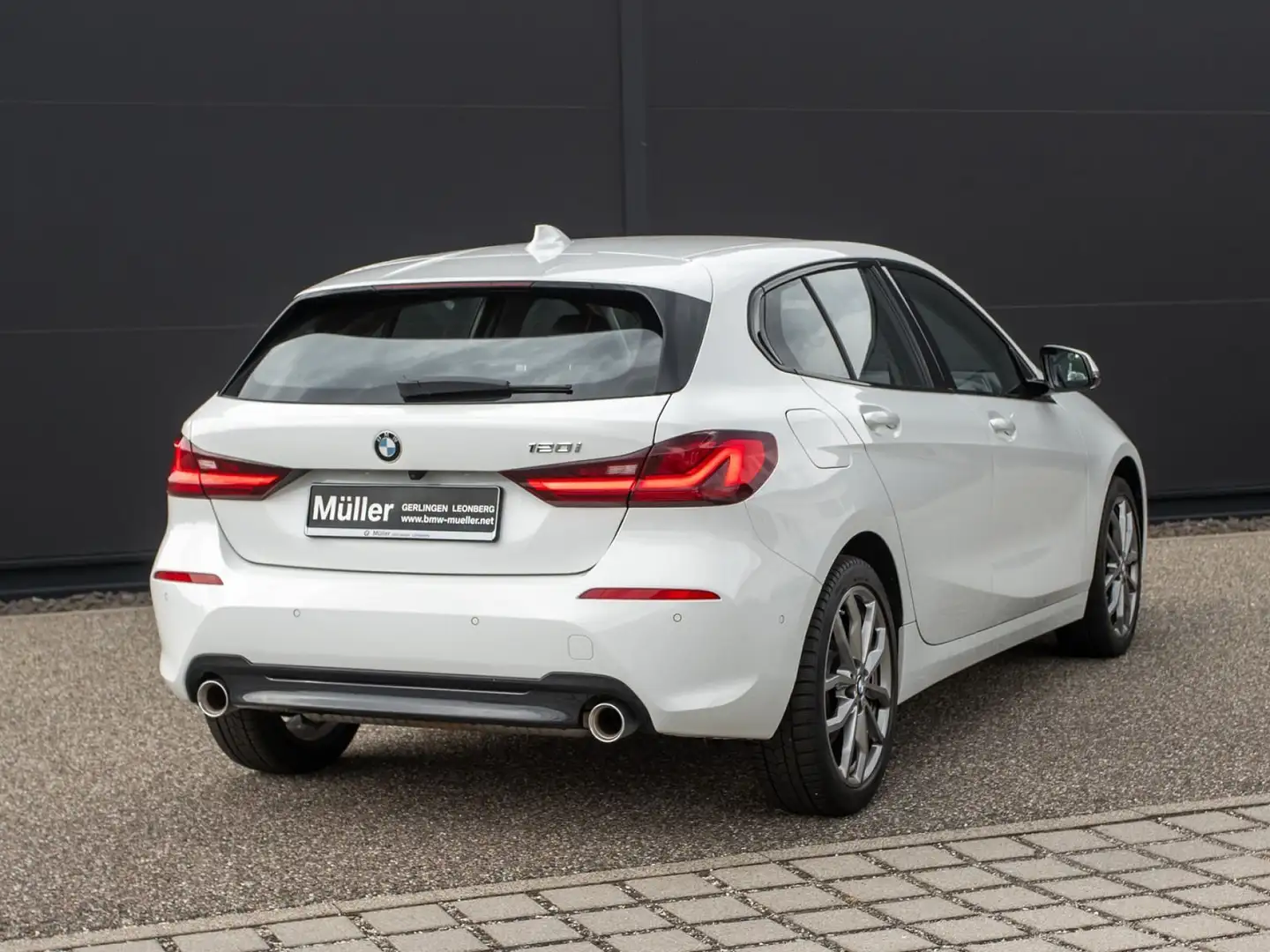 BMW 120 i A 5-Tür Sport Line UPE 47180EUR HiFi Kamera Weiß - 2