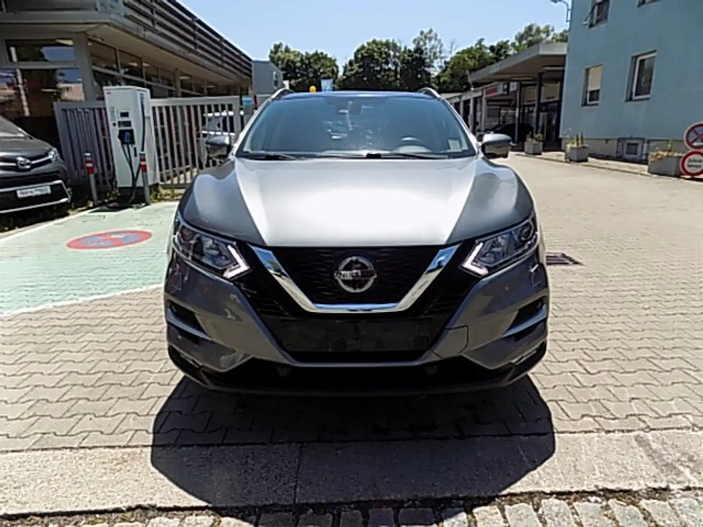 Nissan Qashqai N-Connecta 1.3DIG-T DCT PGD 8-fach bereift N-Conne Grau - 2