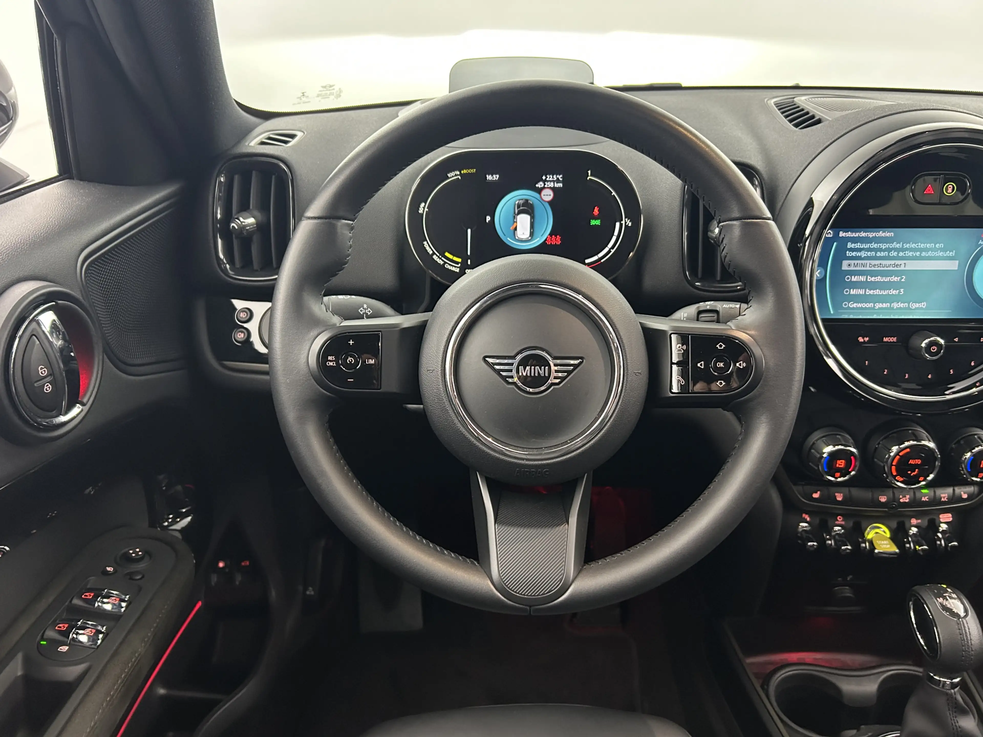 MINI Cooper SE Countryman 1.5 ALL4 Black ED/head up/Panopdak/Stoelv/Carplay — photo 18