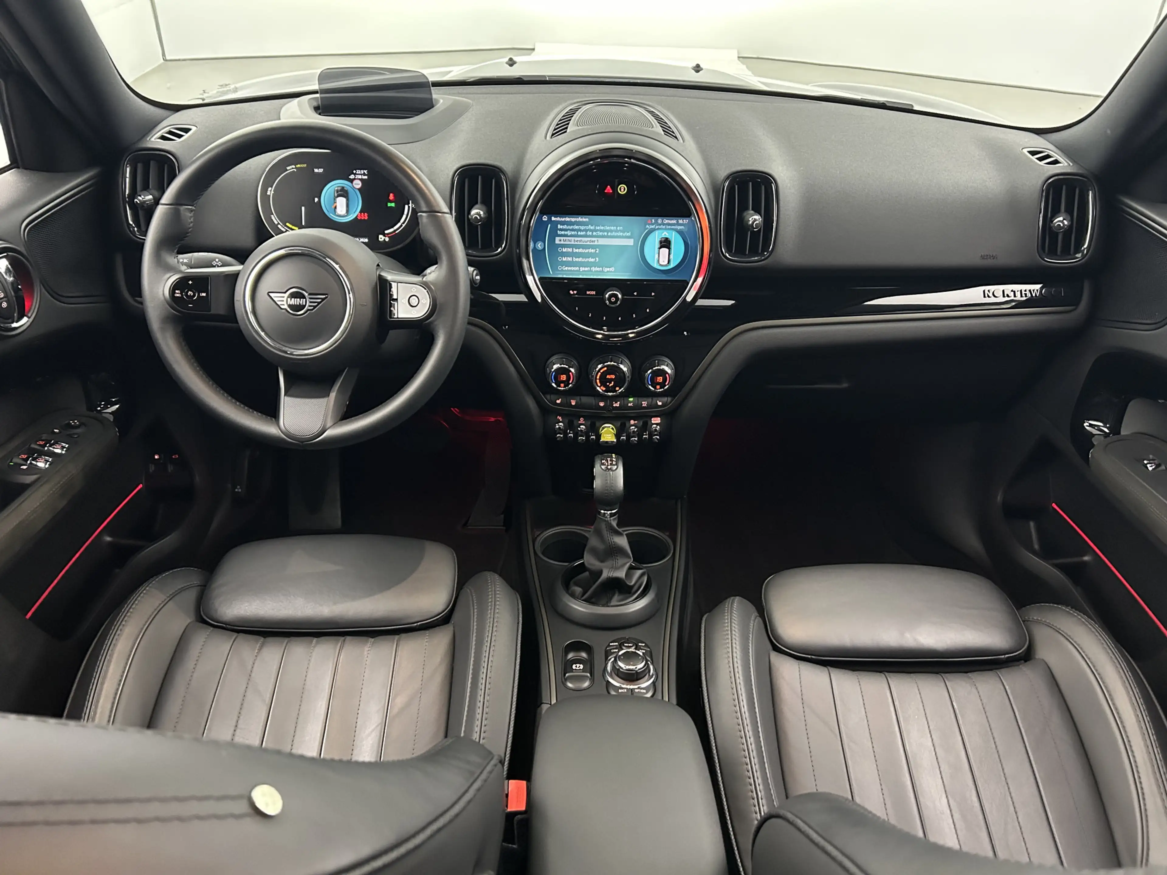 MINI Cooper SE Countryman 1.5 ALL4 Black ED/head up/Panopdak/Stoelv/Carplay — photo 17