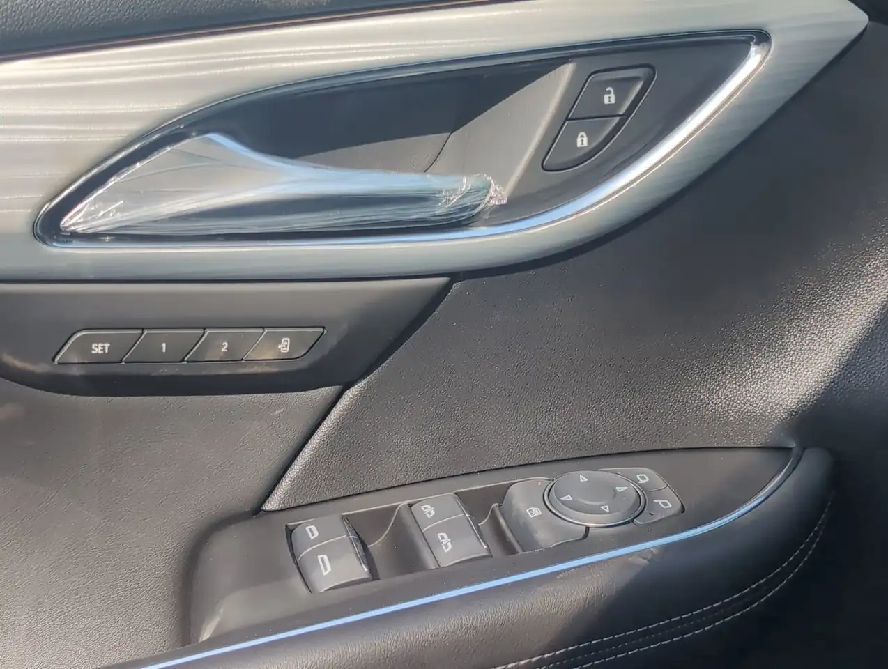 Buick Envision снимка Buick Envision