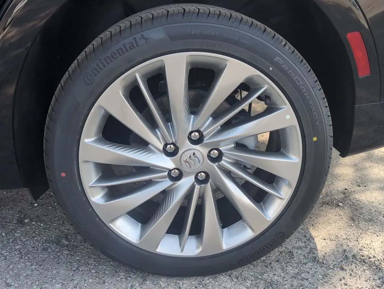 Buick Envision снимка Buick Envision