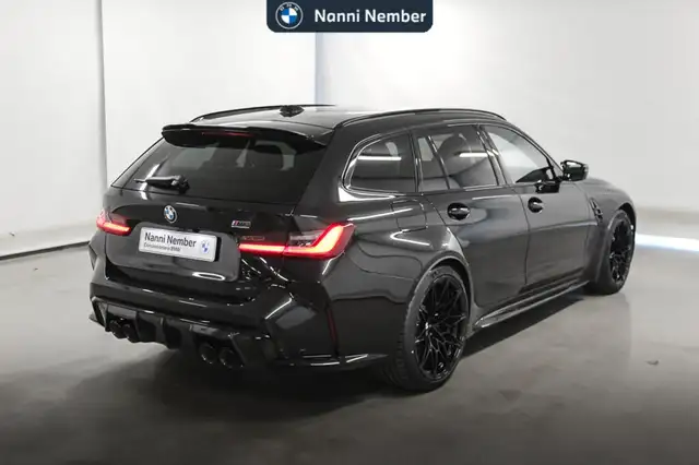 BMW M3 view 3