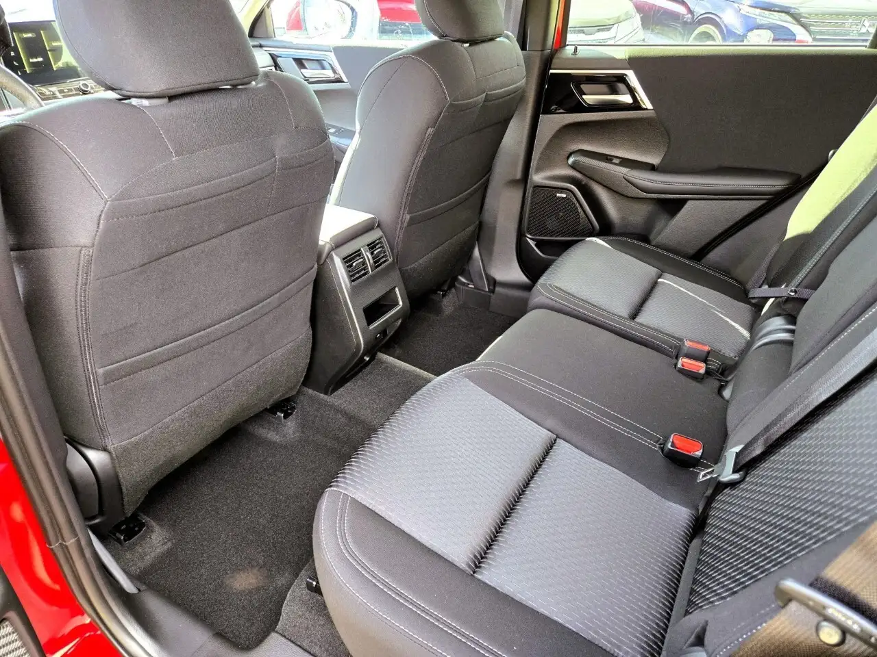 Mitsubishi Outlander снимка Mitsubishi Outlander
