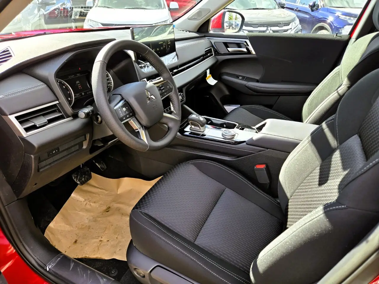 Mitsubishi Outlander снимка Mitsubishi Outlander