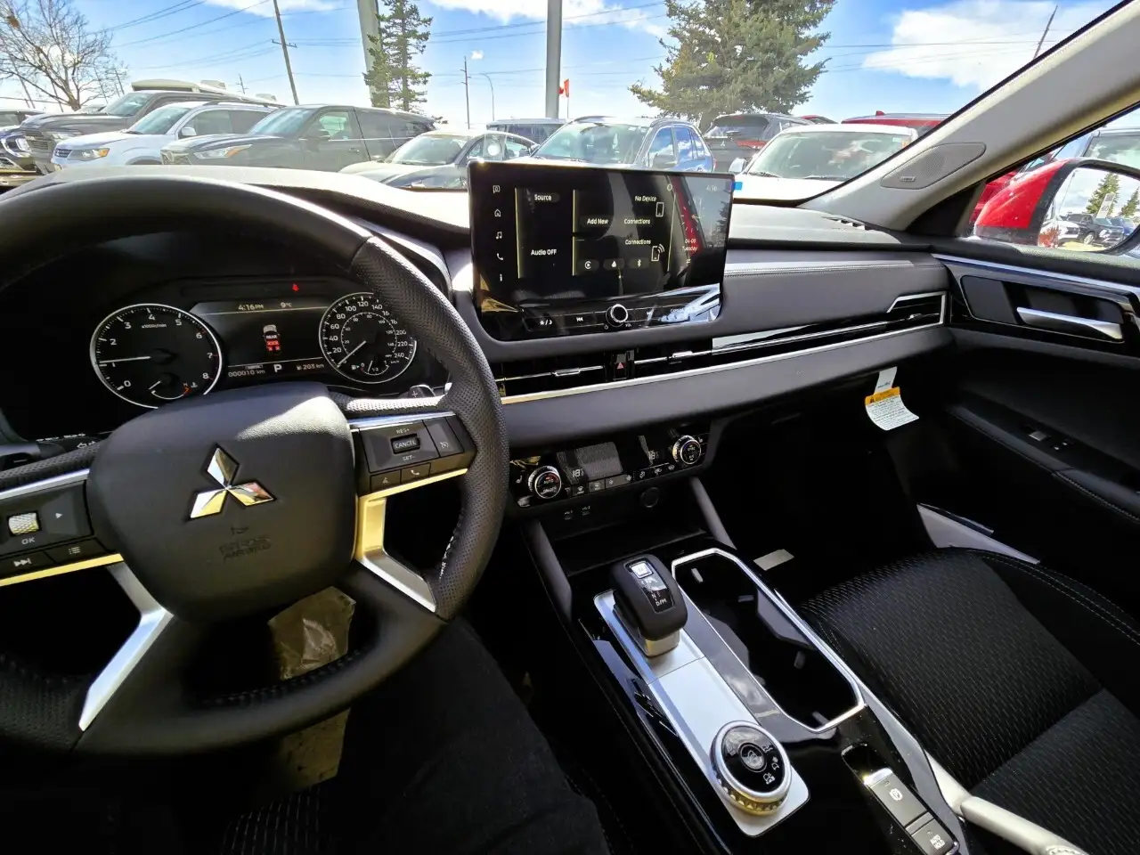 Mitsubishi Outlander снимка Mitsubishi Outlander
