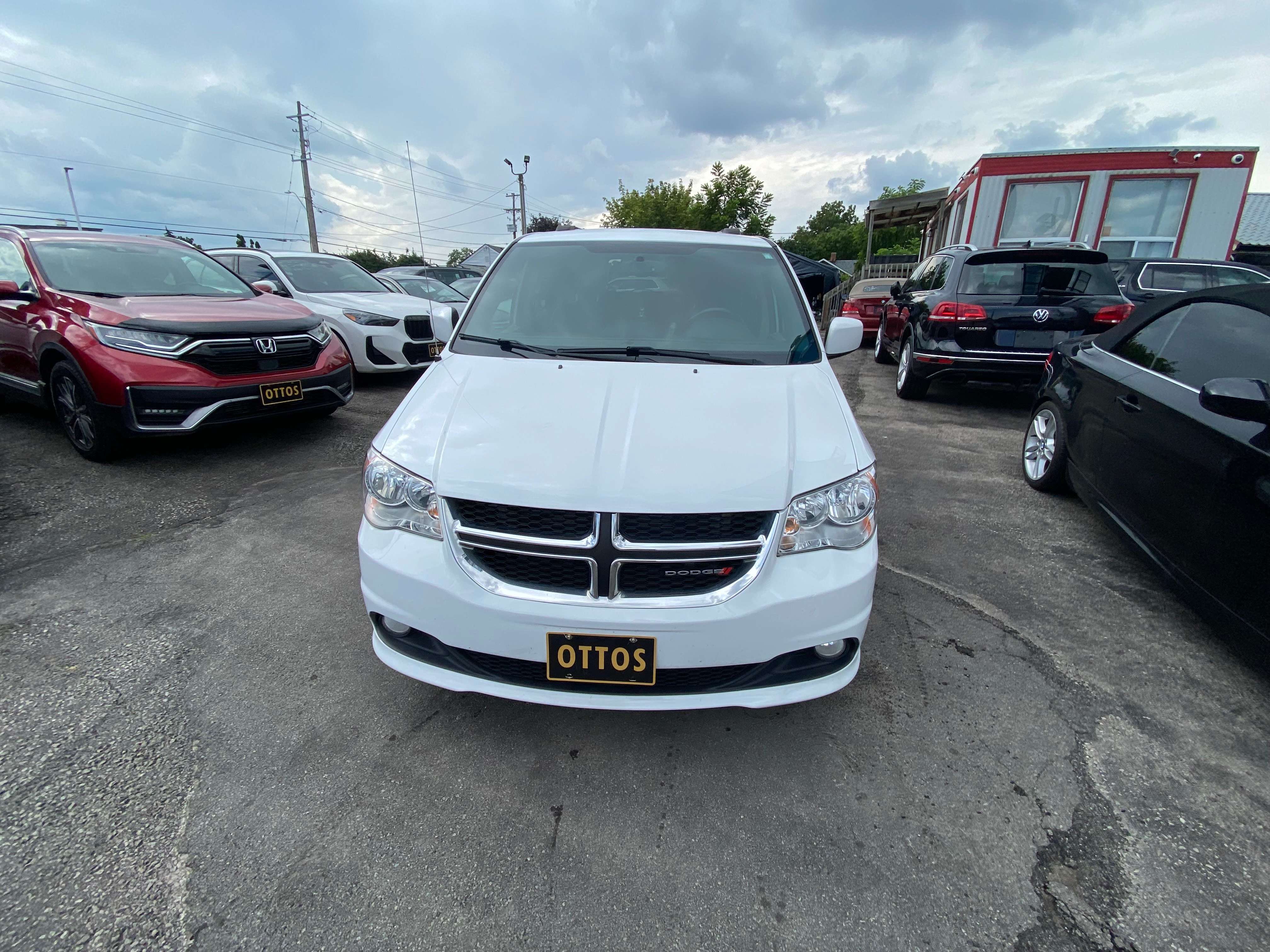 2016 Dodge Grand Caravan SXT Premium Plus — снимка 1