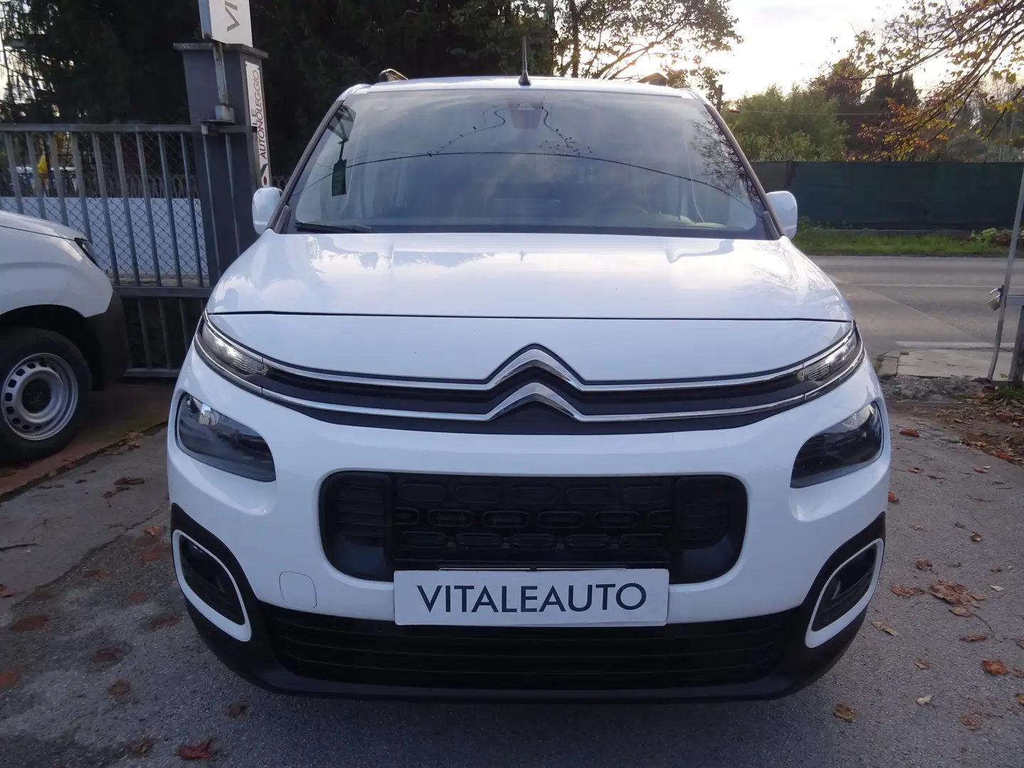 Citroen Berlingo 1.5 D CAMBIO AUTOMATICO M Feel s AUTOCARRO N°1 Bianco - 2