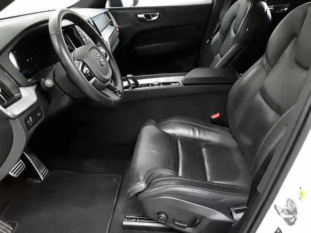 Volvo XC60 view 7