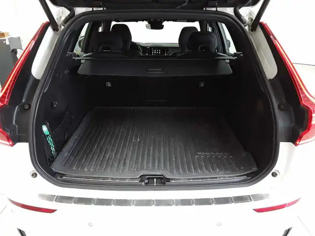 Volvo XC60 view 15