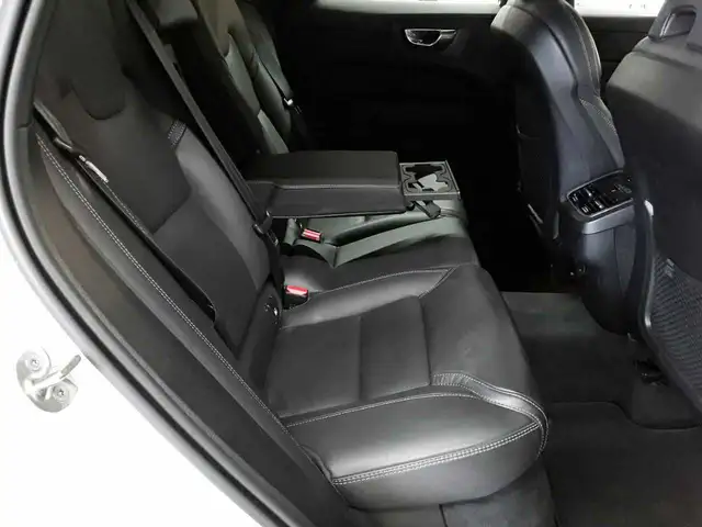 Volvo XC60 view 14