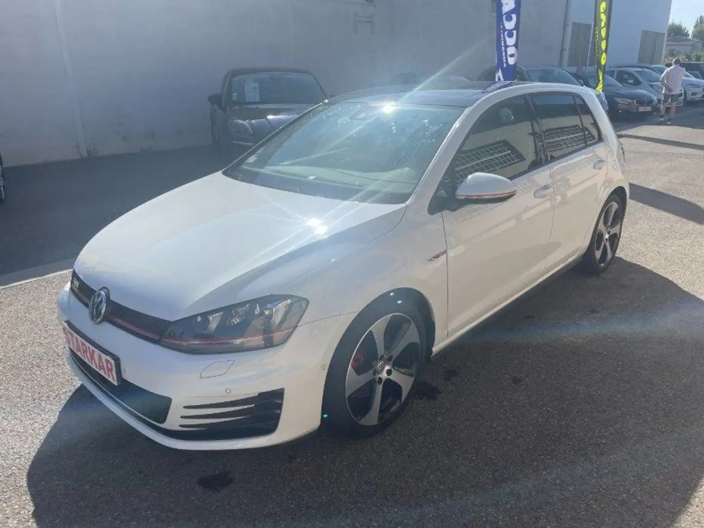 Volkswagen Golf VII 2.0 TSI 220CH BLUEMOTION TECHNOLOGY GTI DSG6 5P Blanc - 1