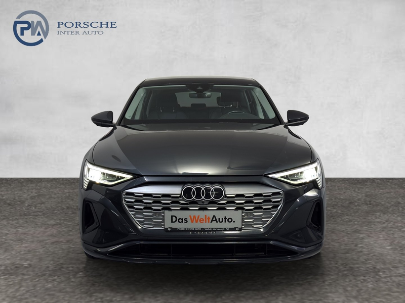 Audi Q8 55 e-tron quattro advanced — photo 2