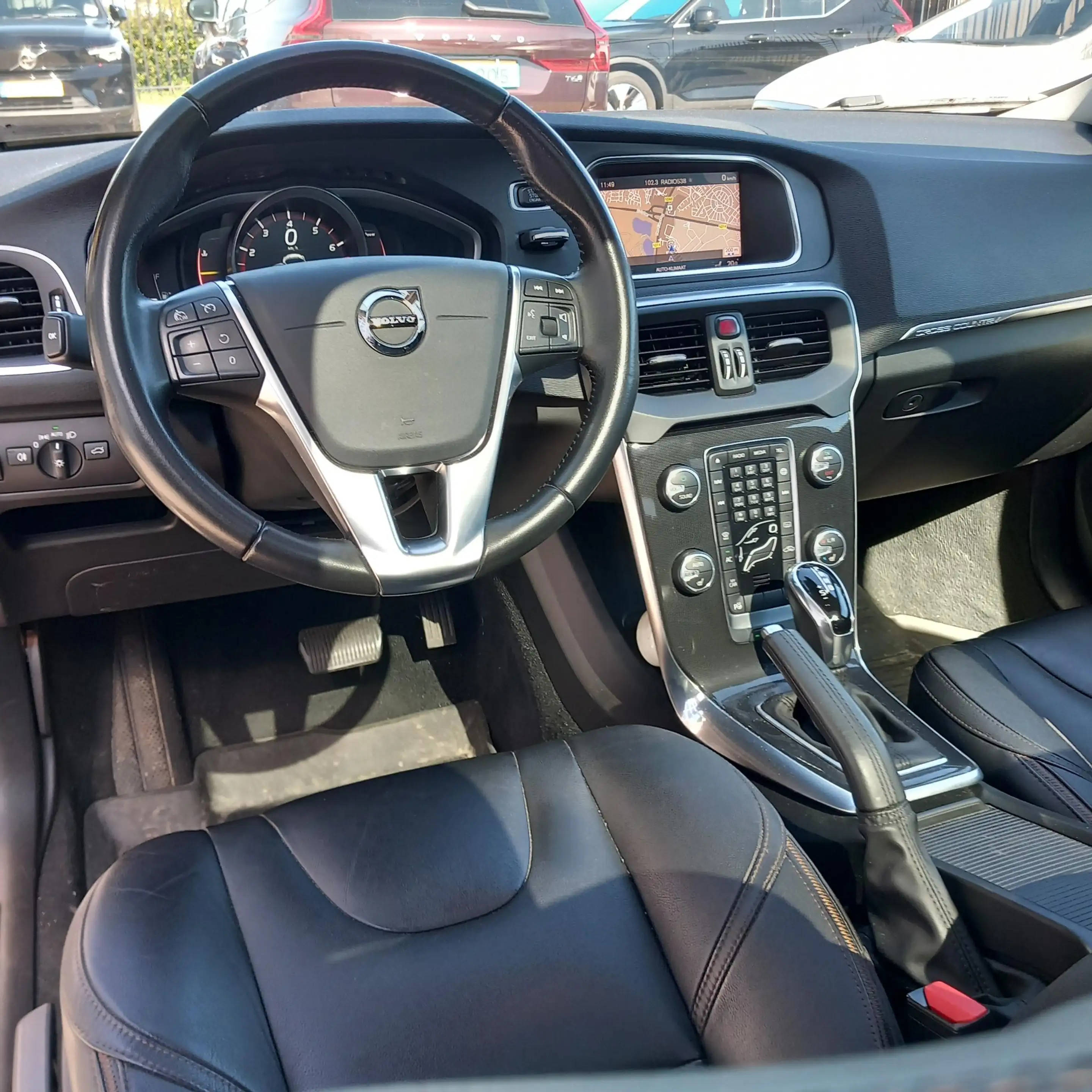 Volvo V40 Cross Country 1.5 T3 Polar+ Luxury — photo 5