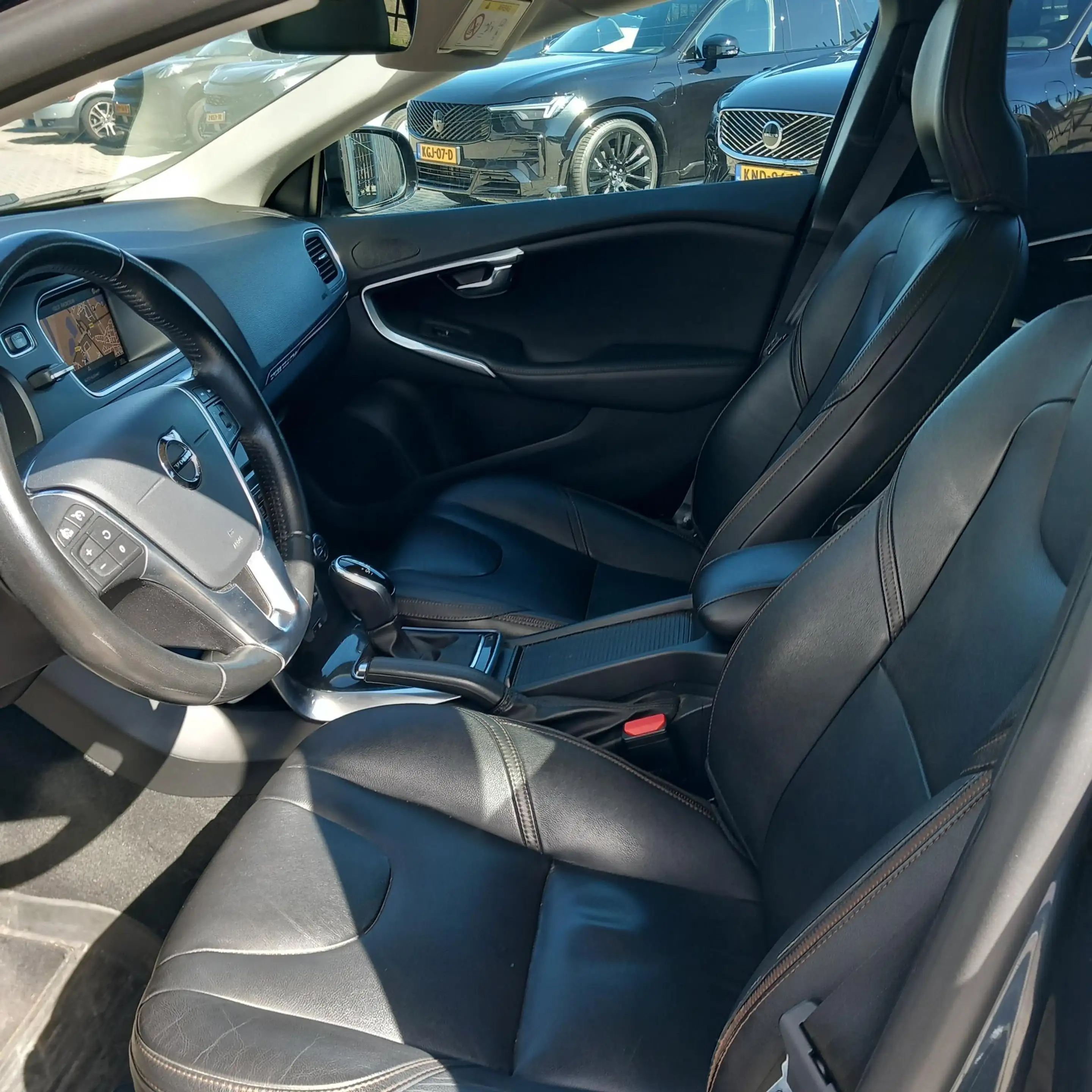 Volvo V40 Cross Country 1.5 T3 Polar+ Luxury — photo 7