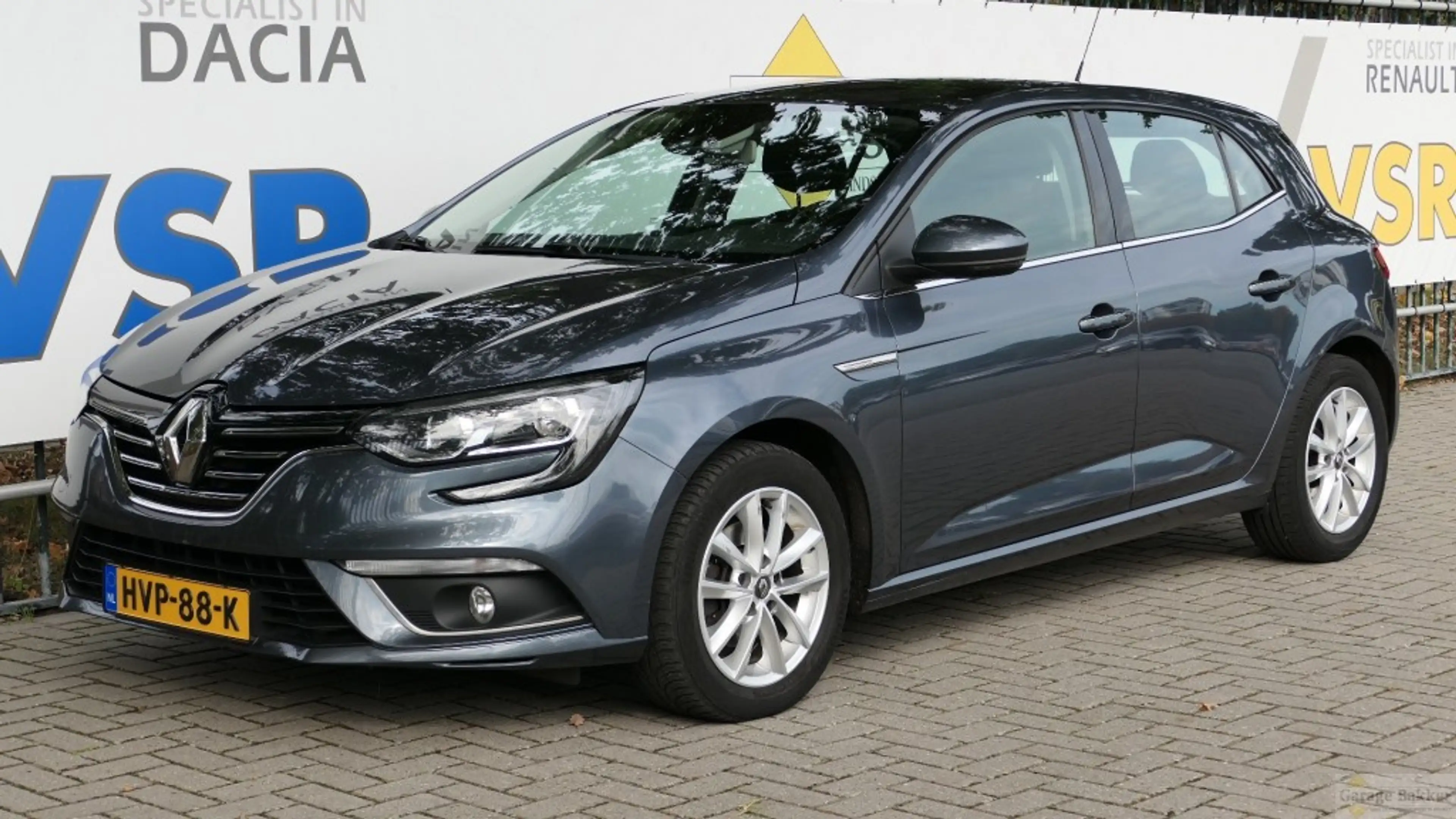 Renault Megane TCe 140 EDC Automaat Limited — photo 7