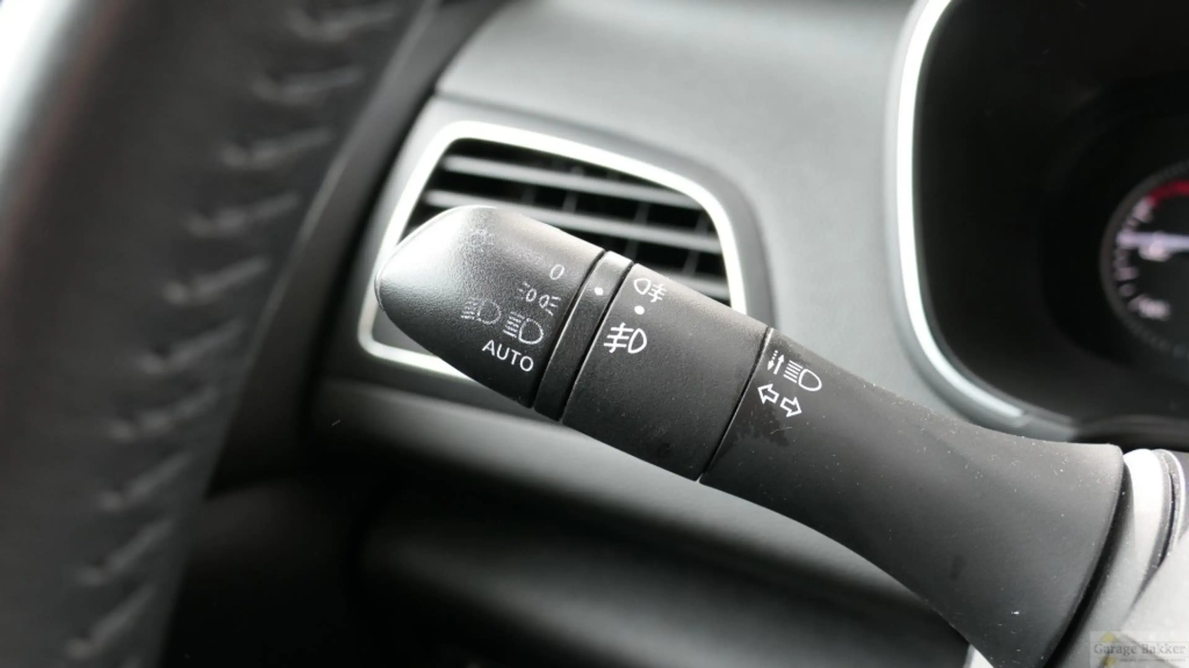 Renault Megane TCe 140 EDC Automaat Limited — photo 16