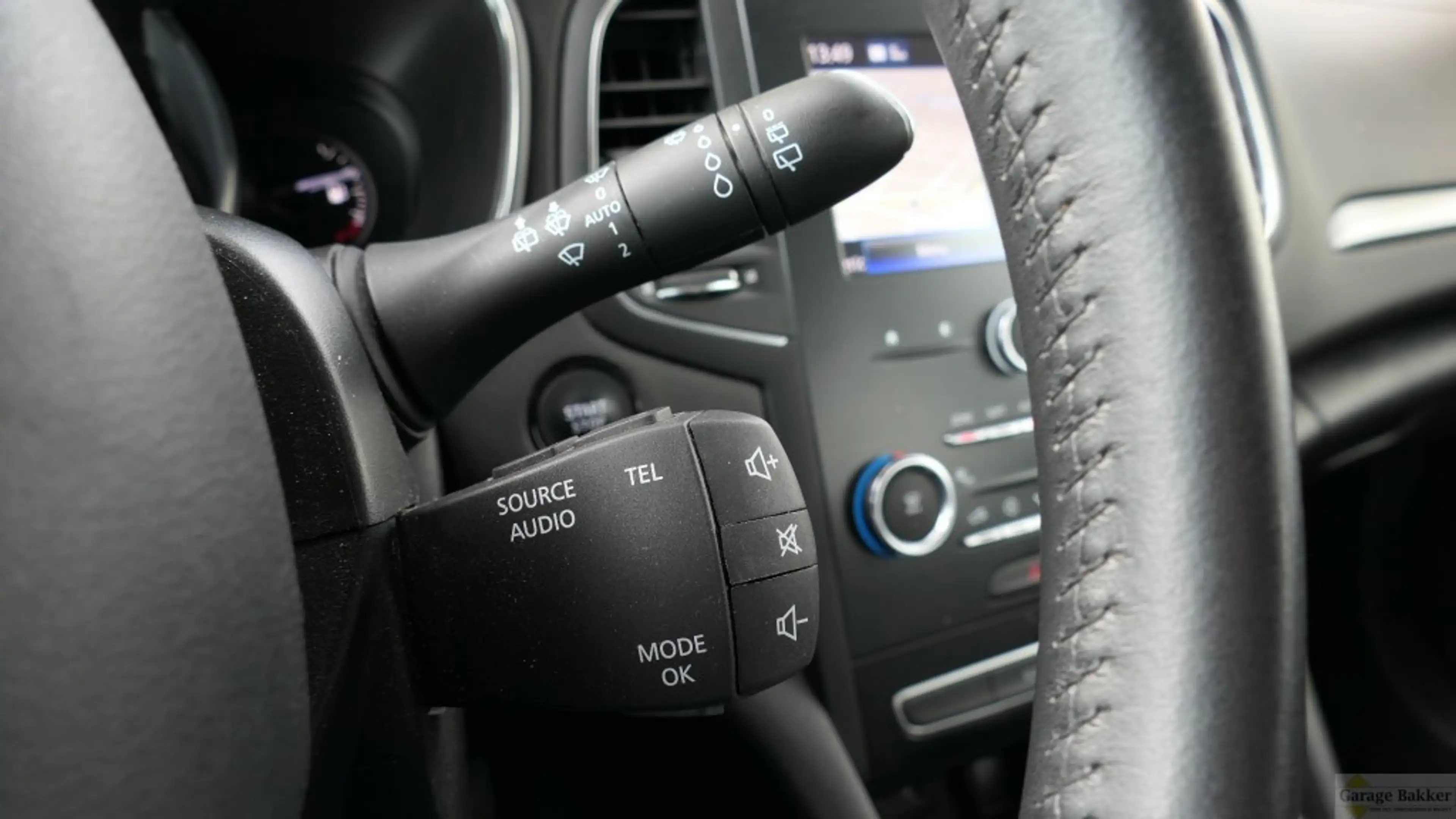 Renault Megane TCe 140 EDC Automaat Limited — photo 14