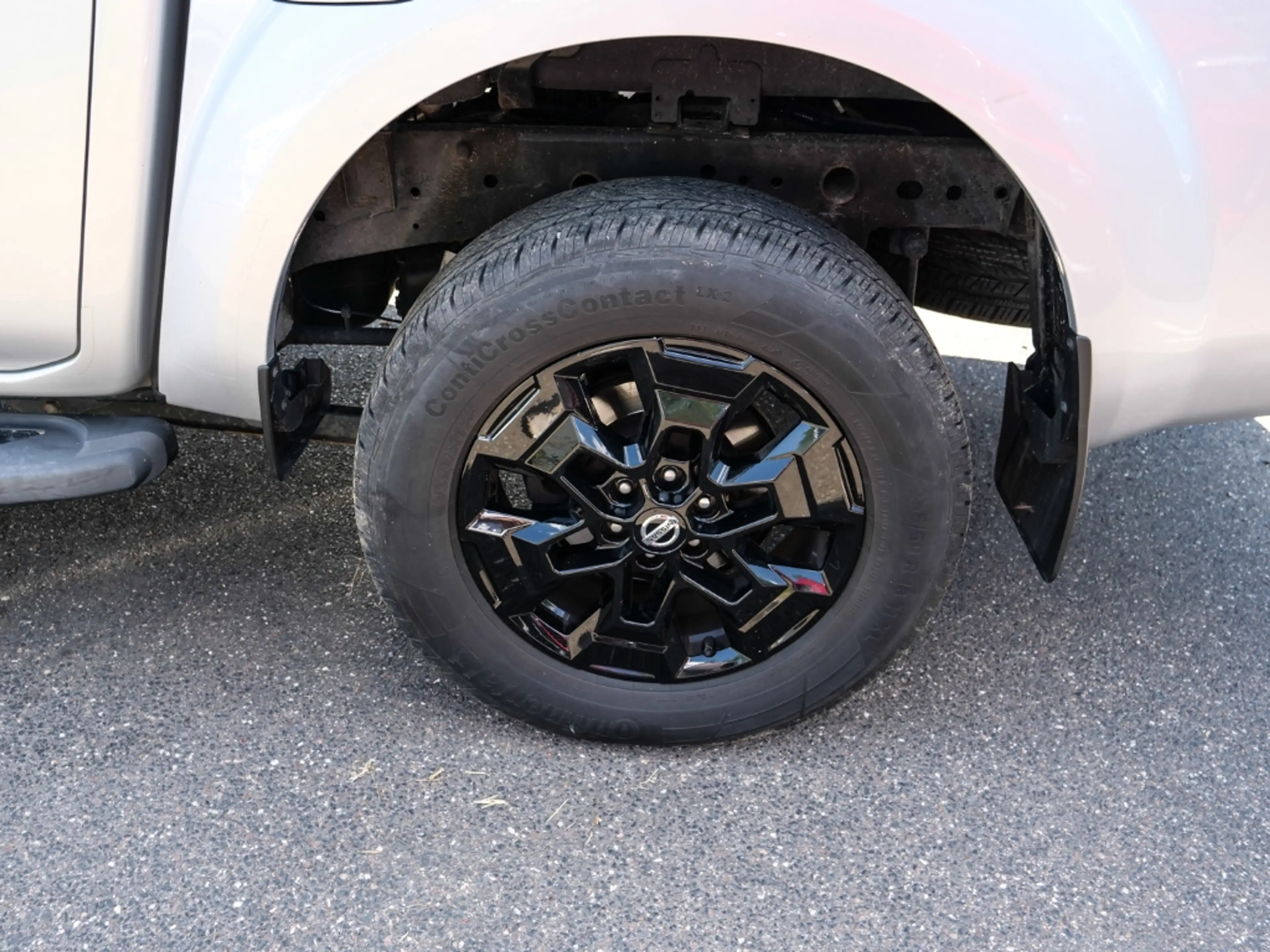 Nissan Navara NP300 Acenta Double Cab 4x4 2.3 dCi EU6d-T AHK Spe — photo 4